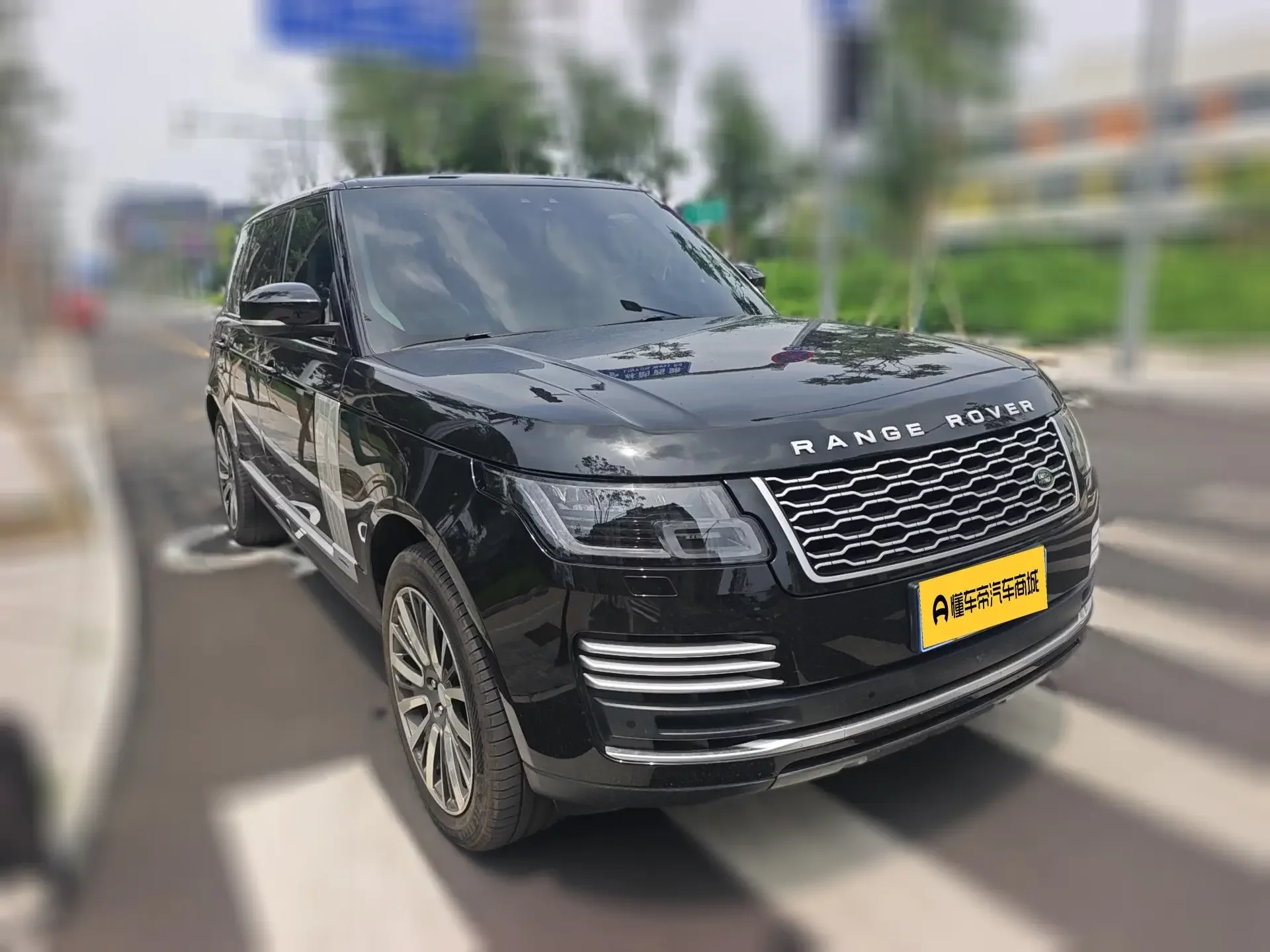 Land Rover range rover