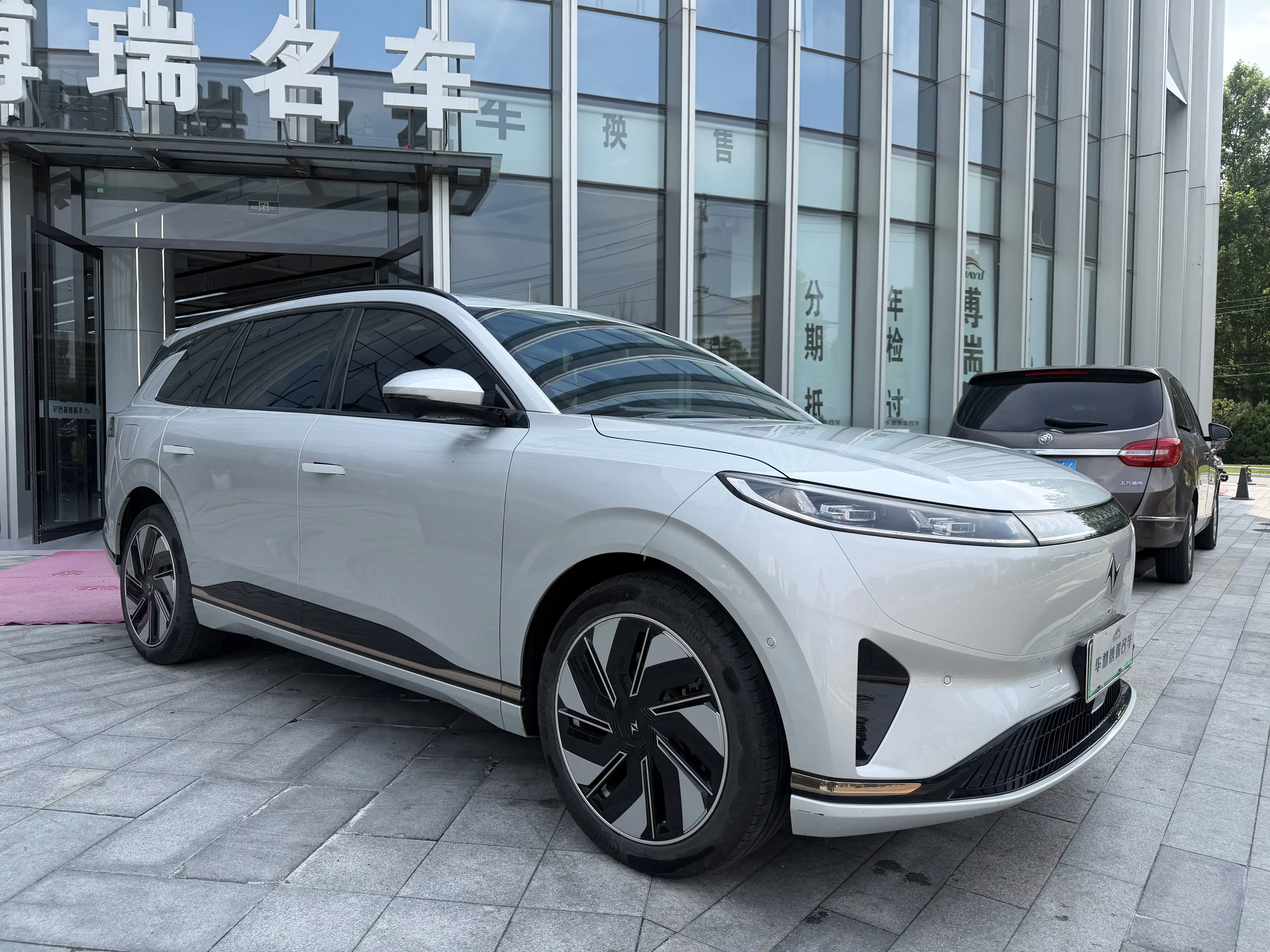 Dongfeng Yipai 008