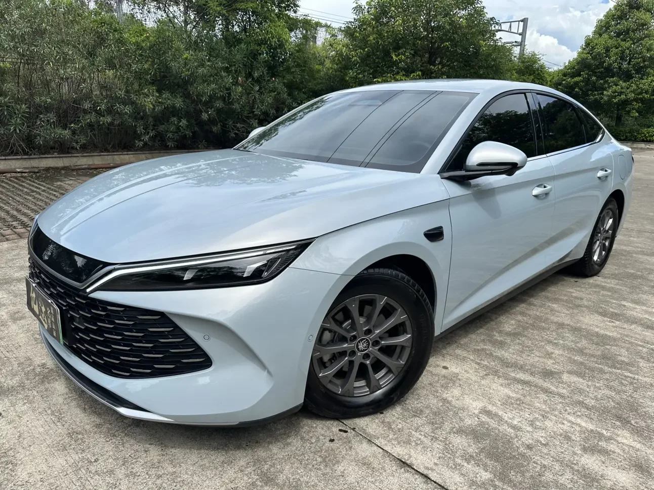 BYD Qin L DM