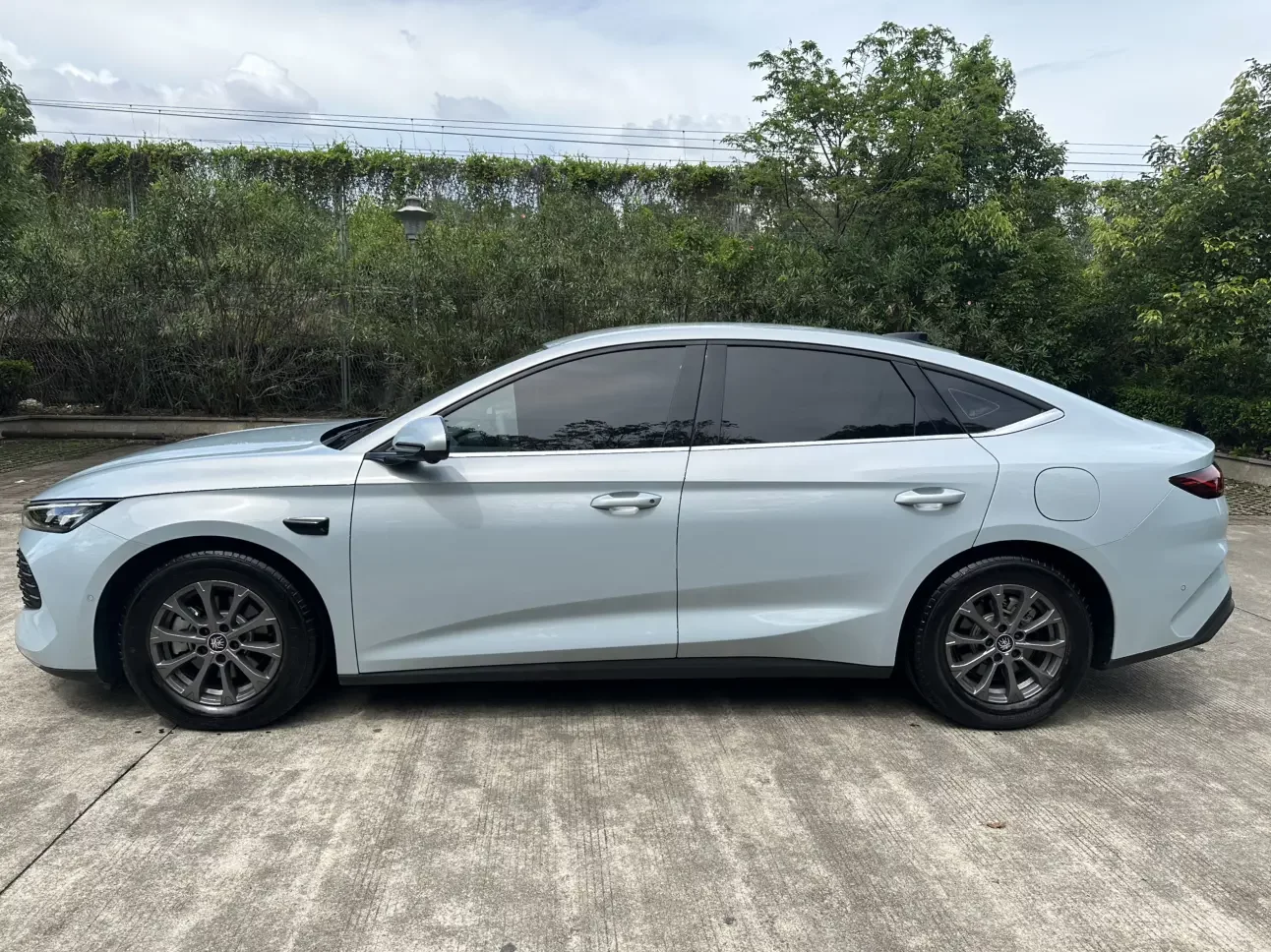 BYD Qin L DM