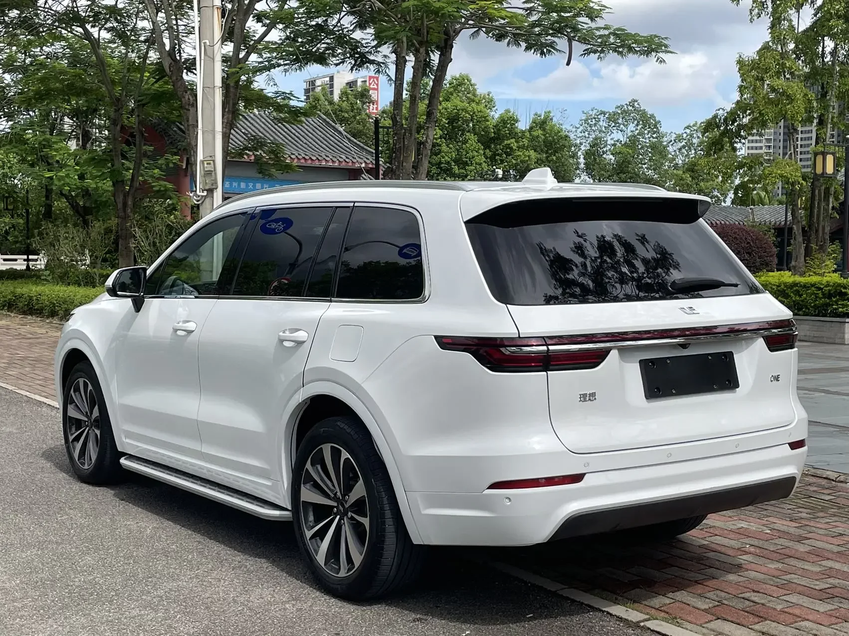 Lixiang ONE