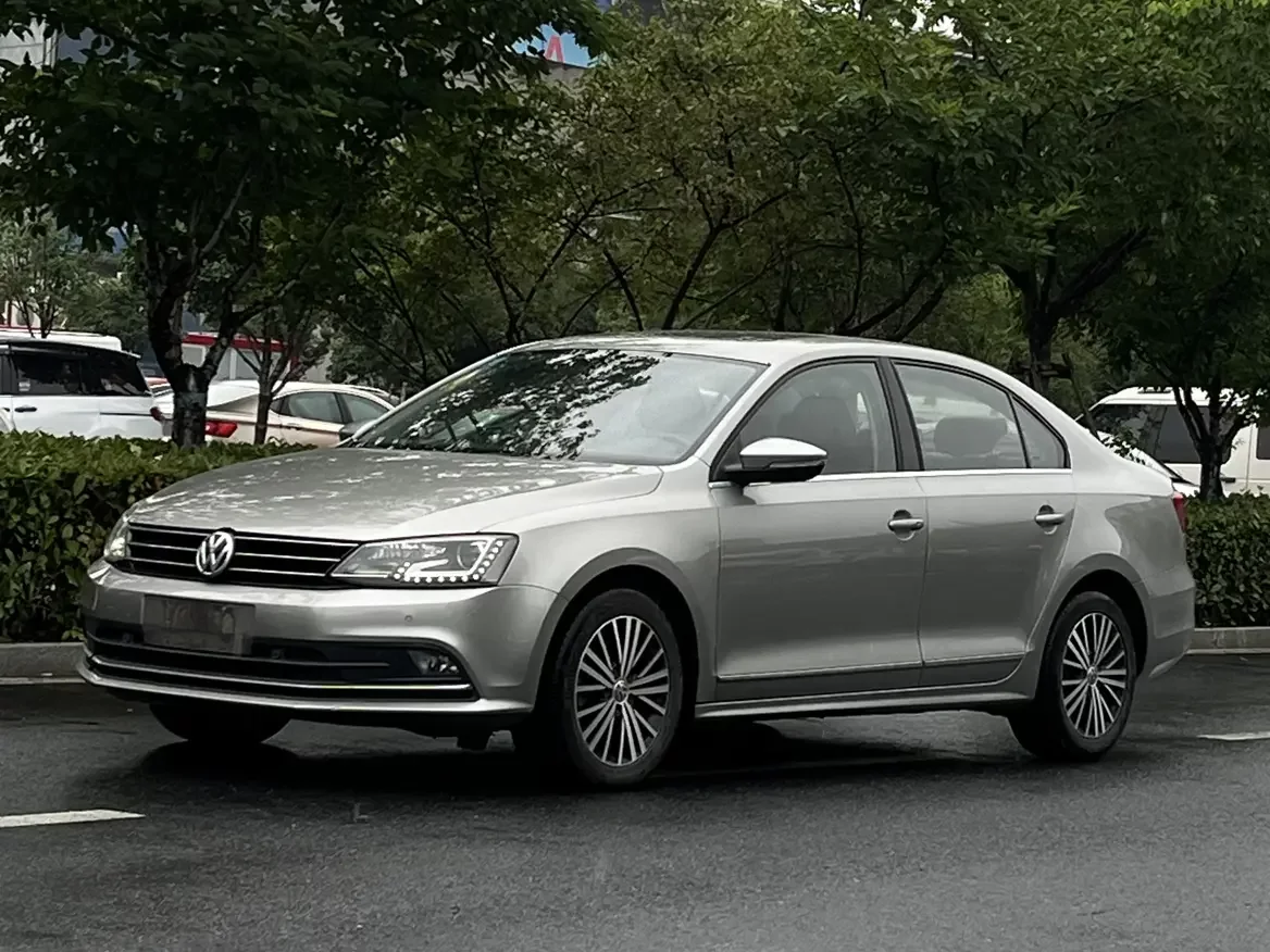 Volkswagen Sagitar