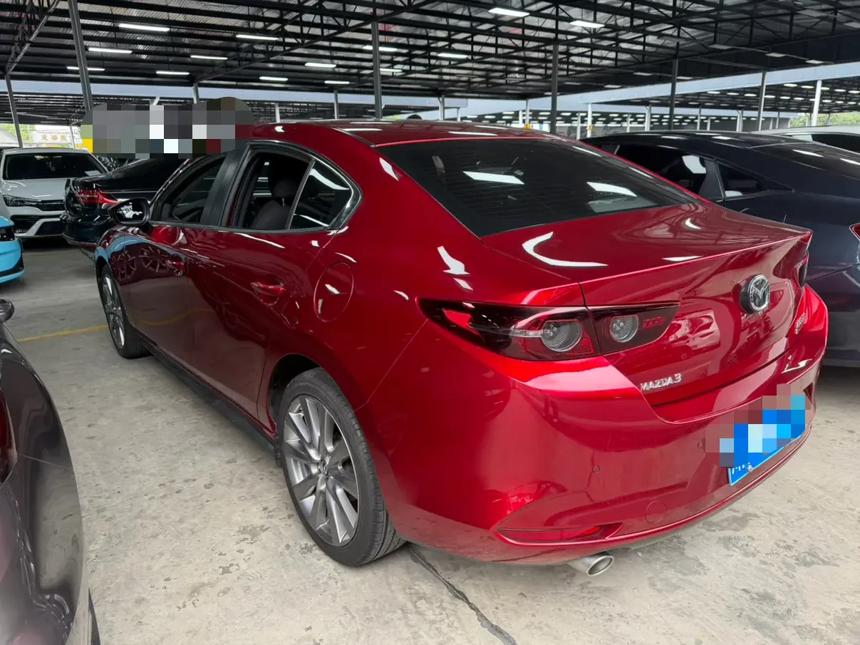 Mazda Axela