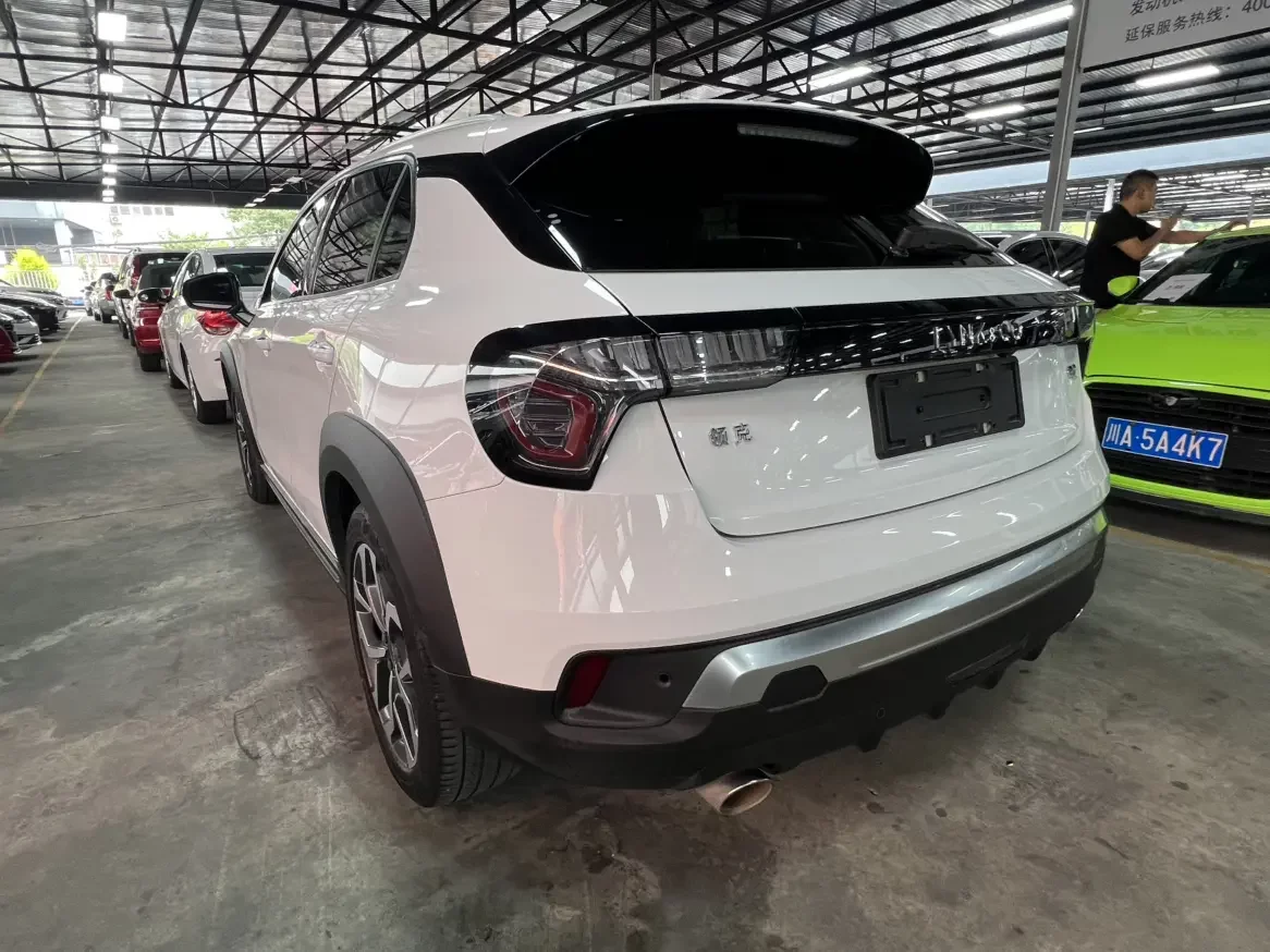 Lynk & Co 02