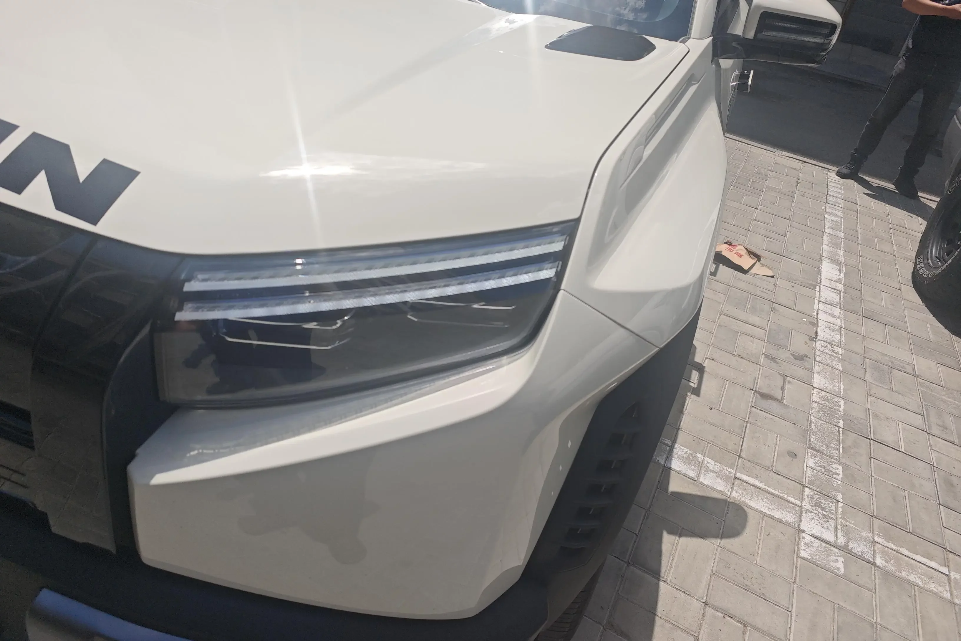 BYD Leopard Titanium 3
