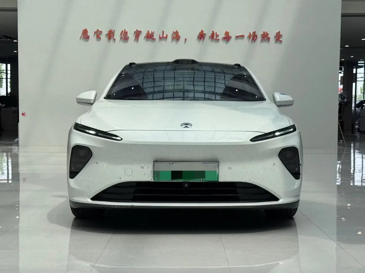 NIO ET7