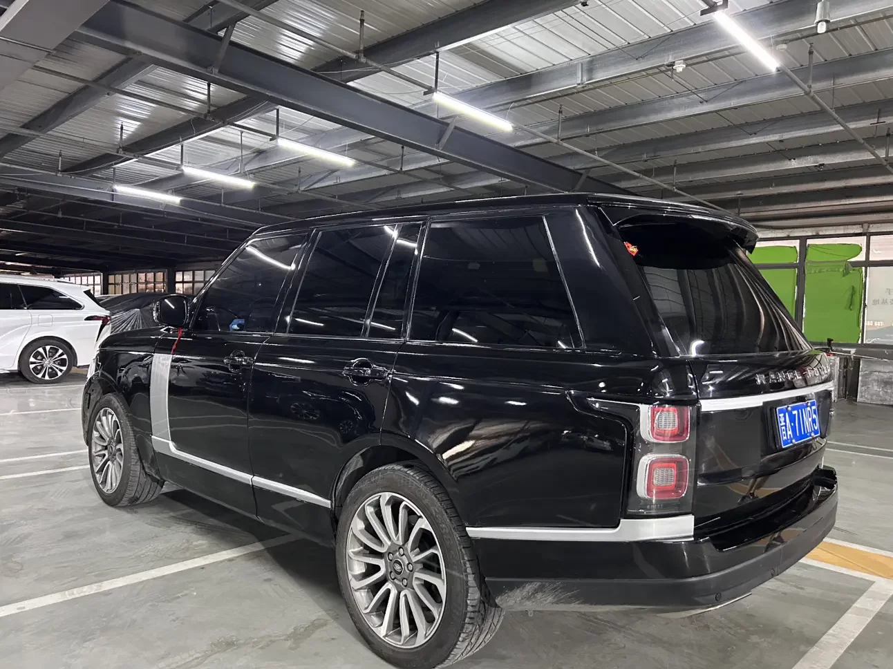Land Rover range rover