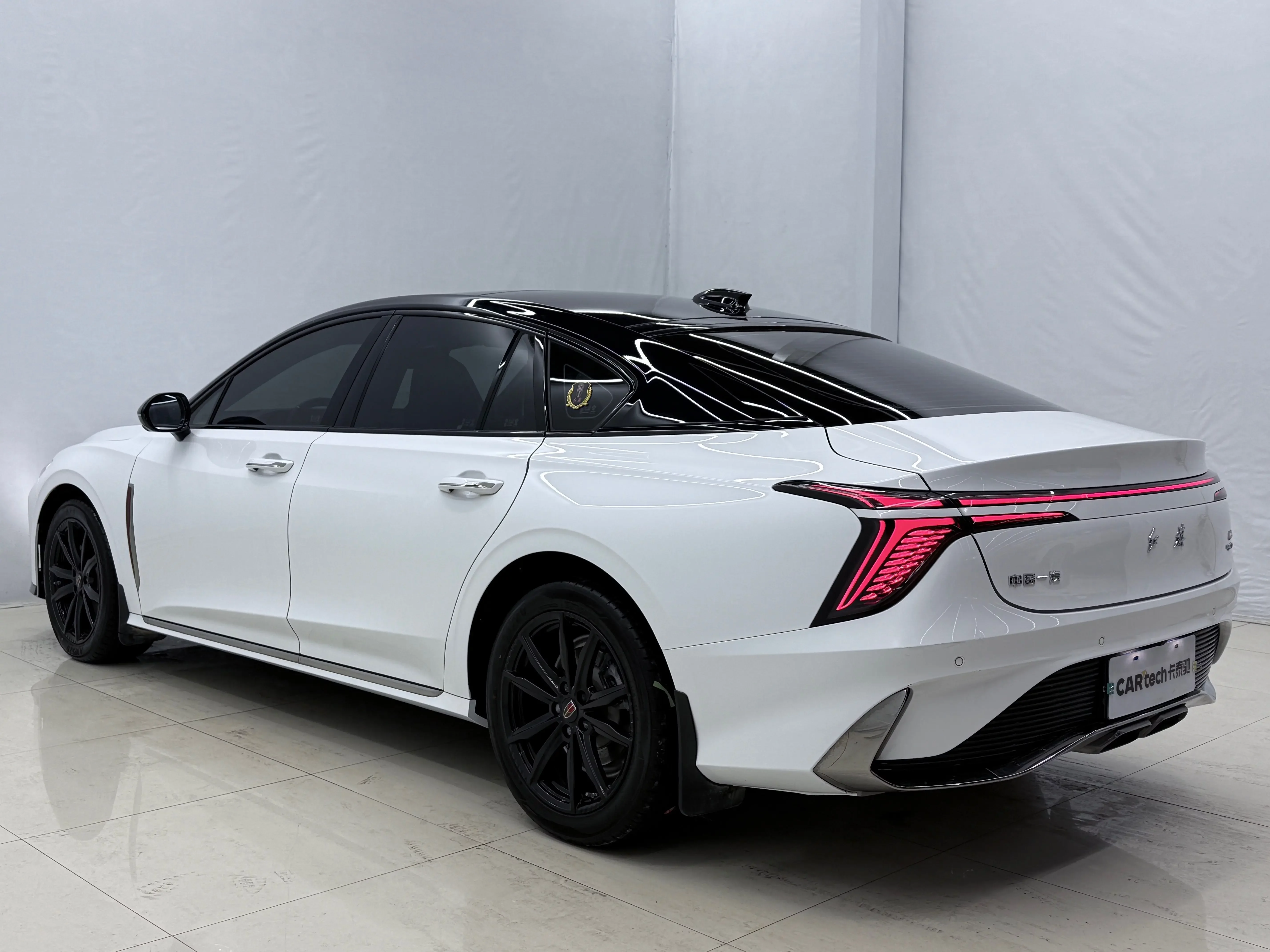 Hongqi H6