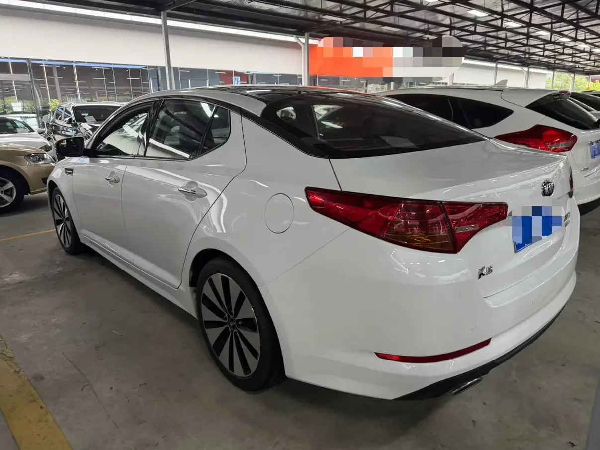 Kia K5