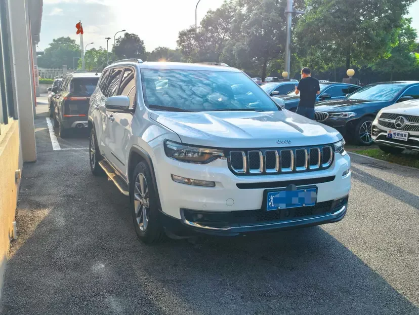 Jeep grand commander