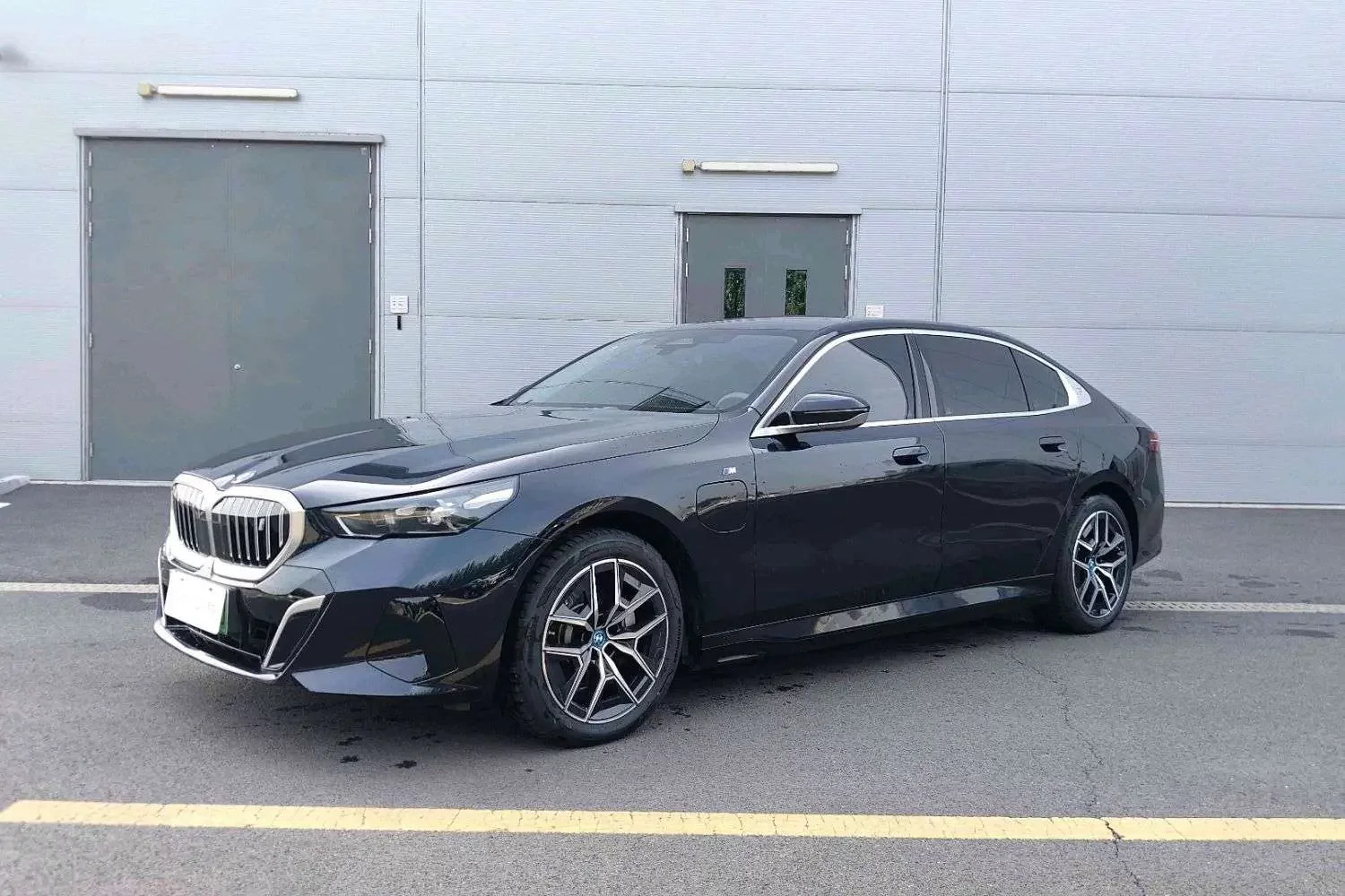 BMW i5