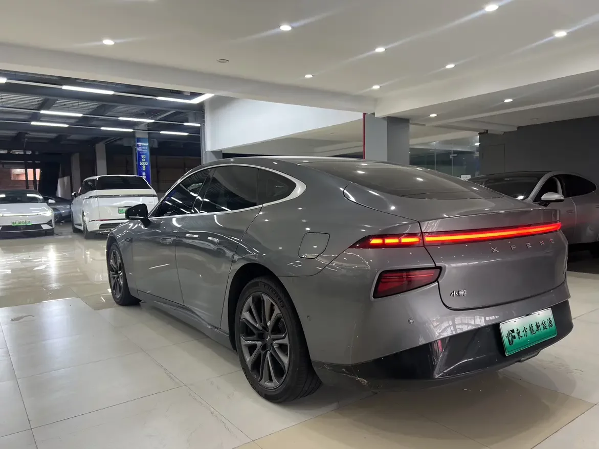 Xpeng P7