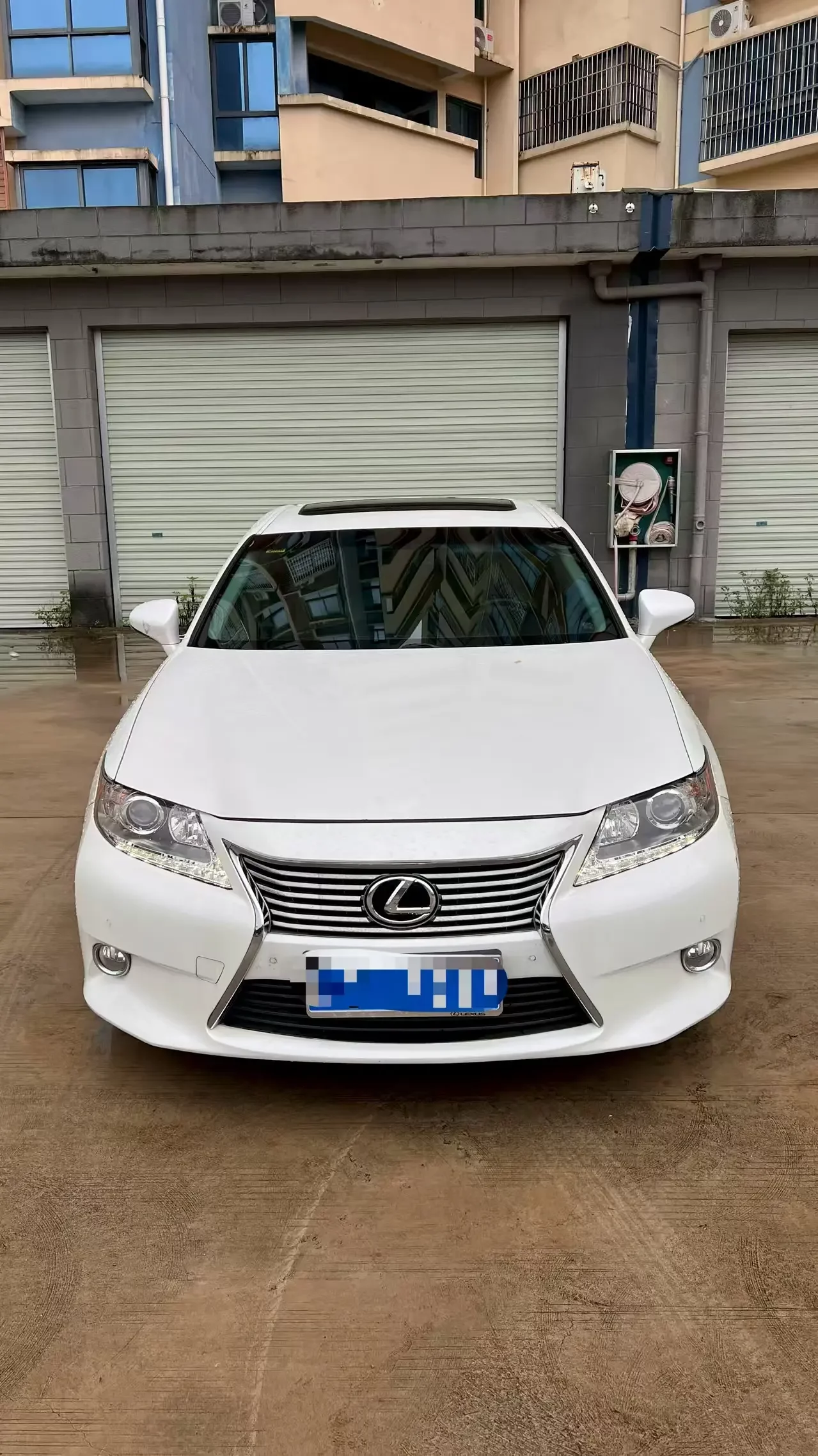 Lexus ES