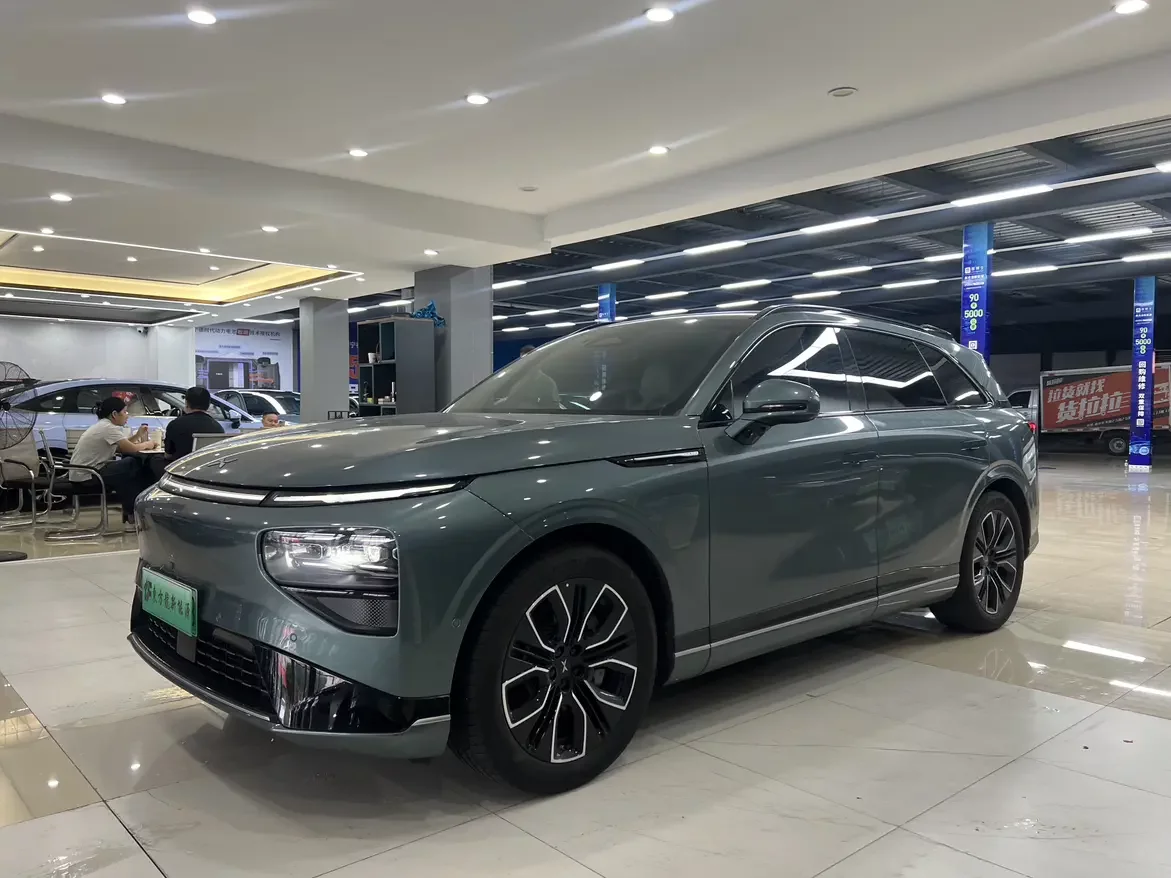 Xpeng G9