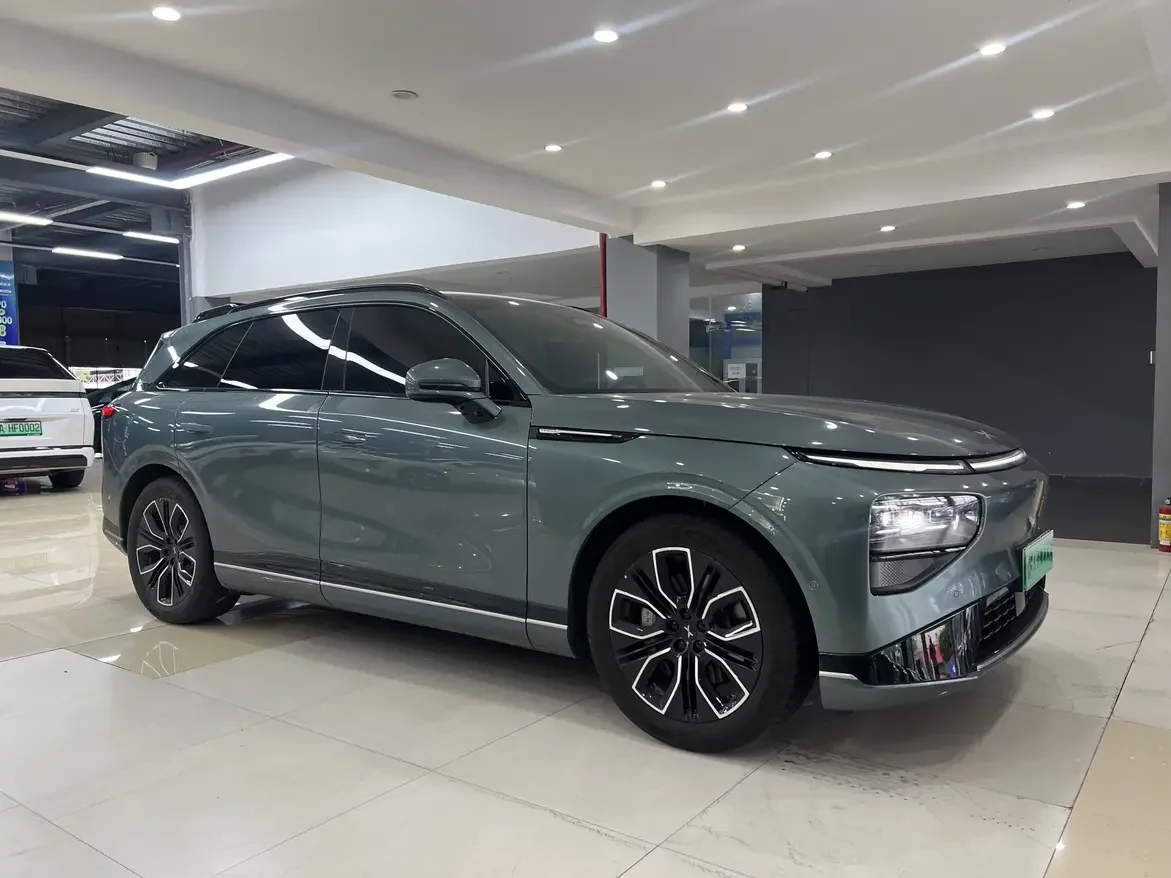 Xpeng G9