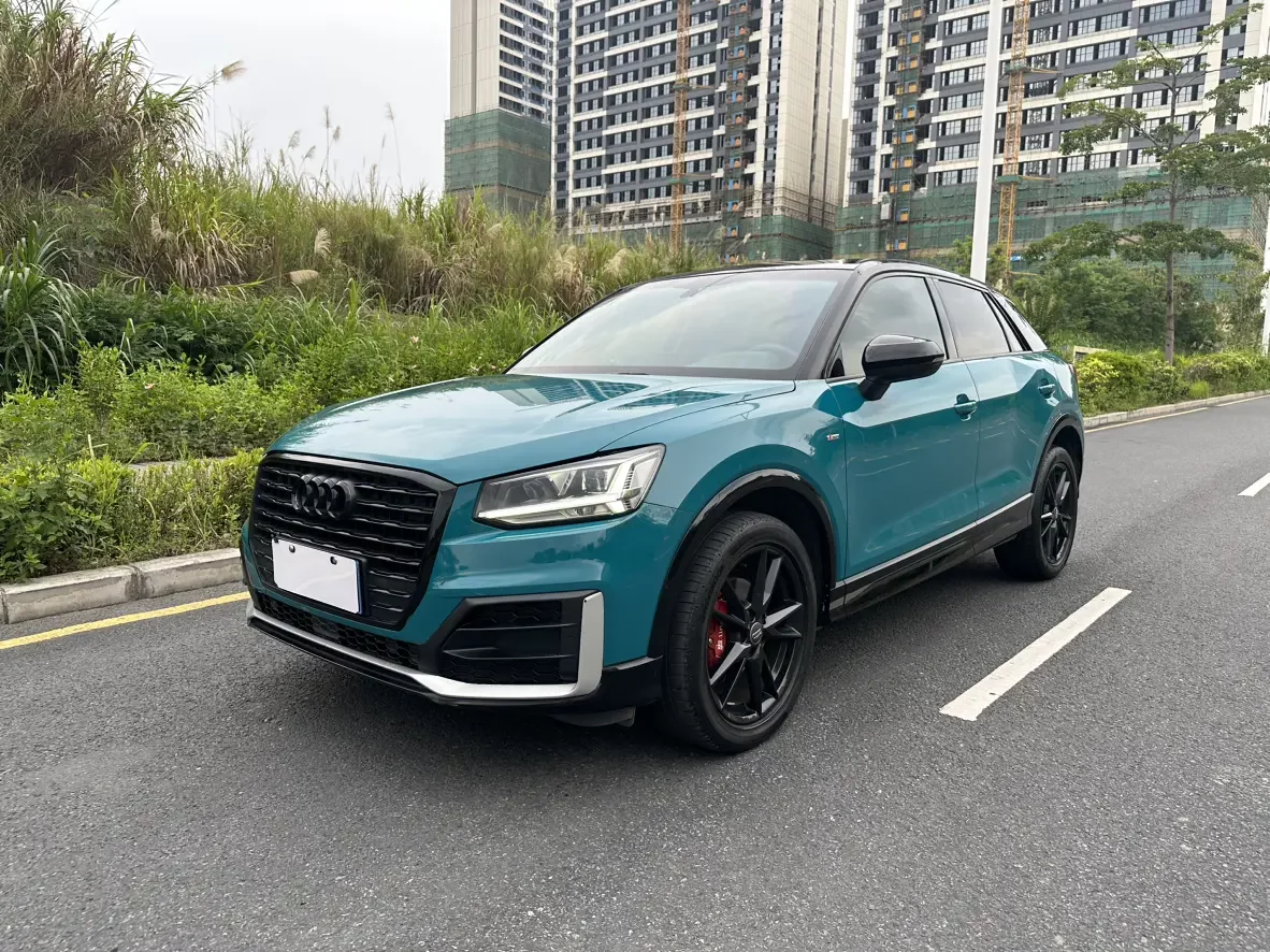 Audi Q2L