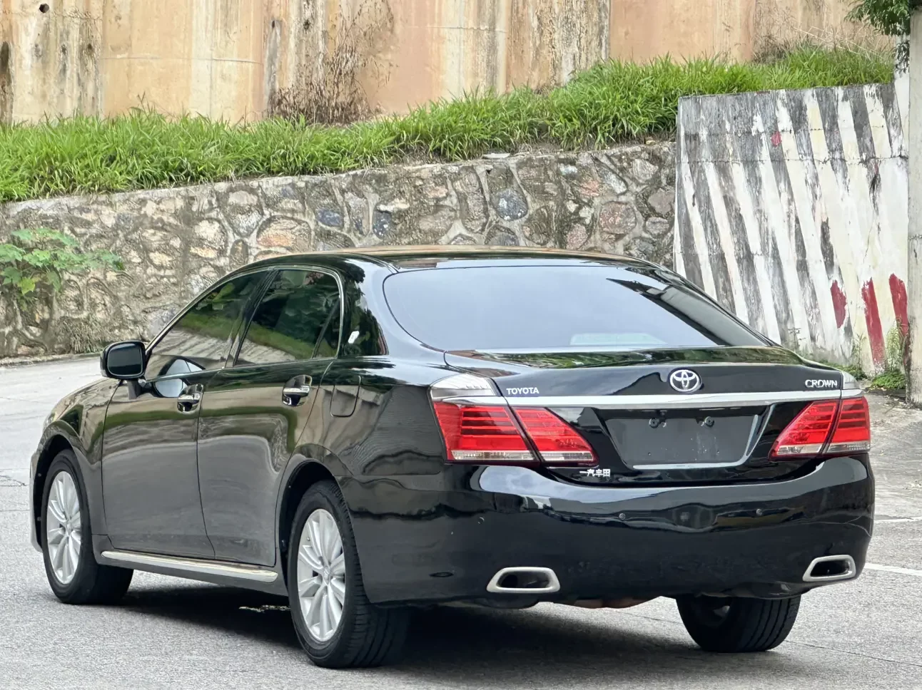 Toyota crown