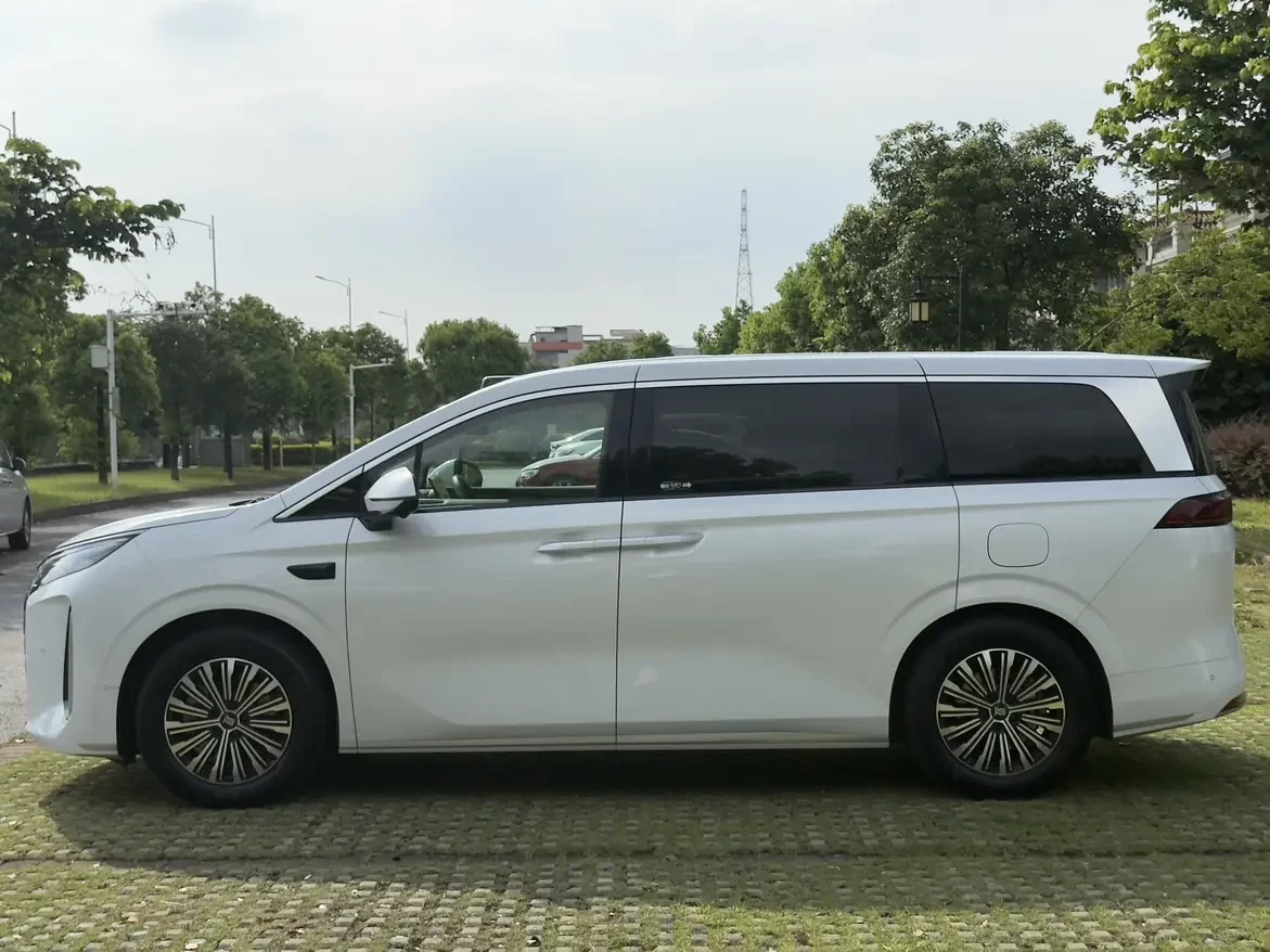 BYD summer