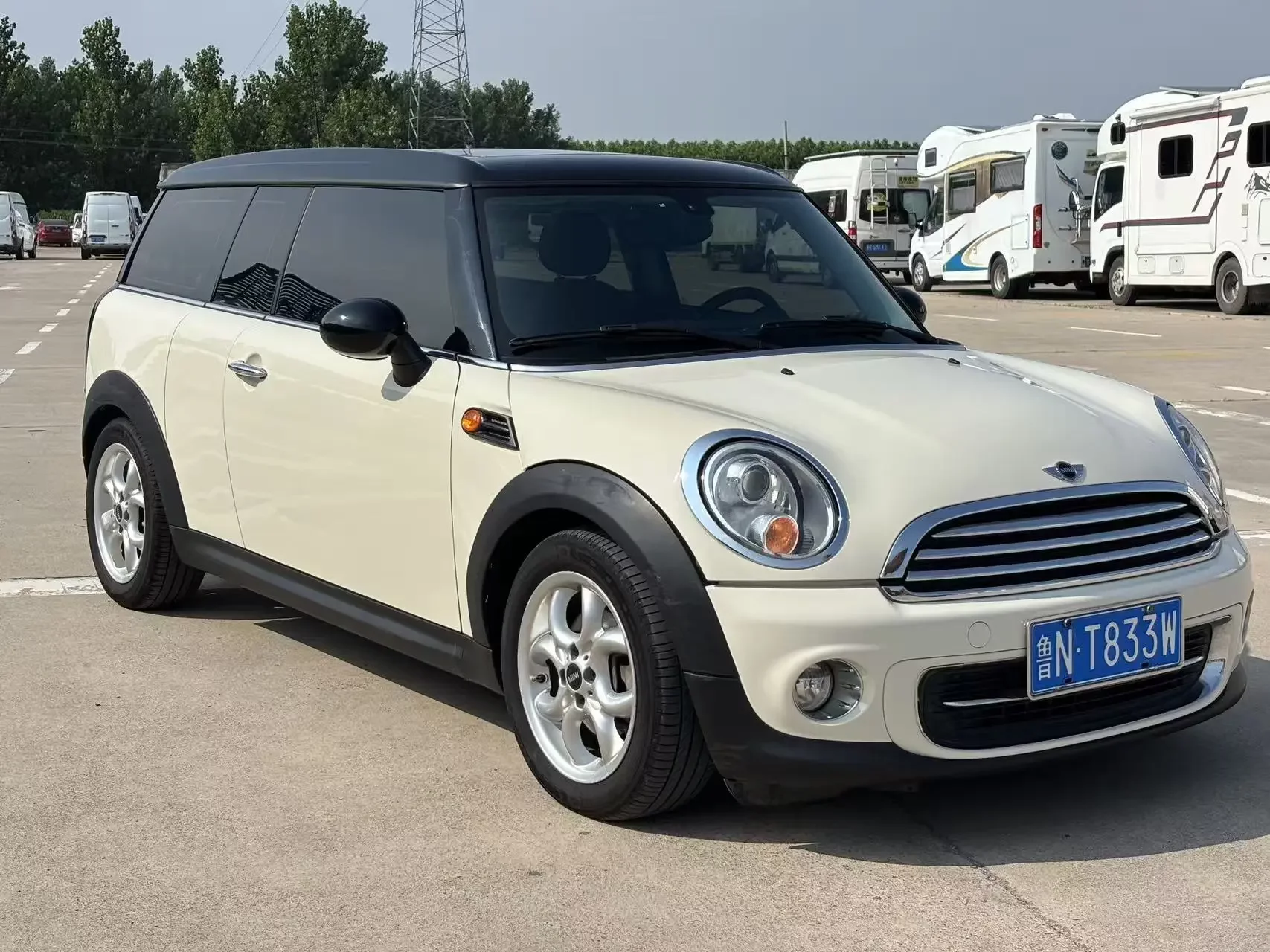 MINI CLUBMAN