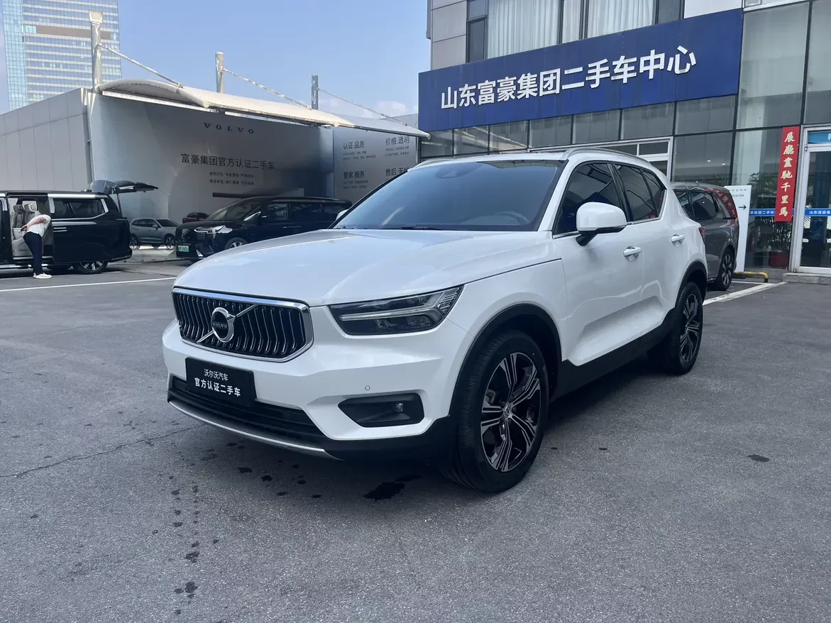 Volvo XC40