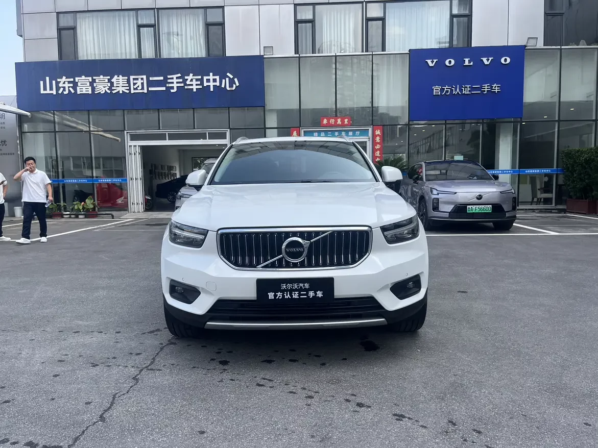 Volvo XC40
