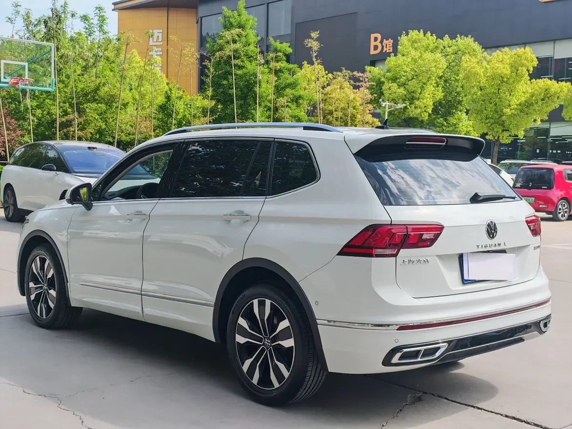 Volkswagen Tiguan L