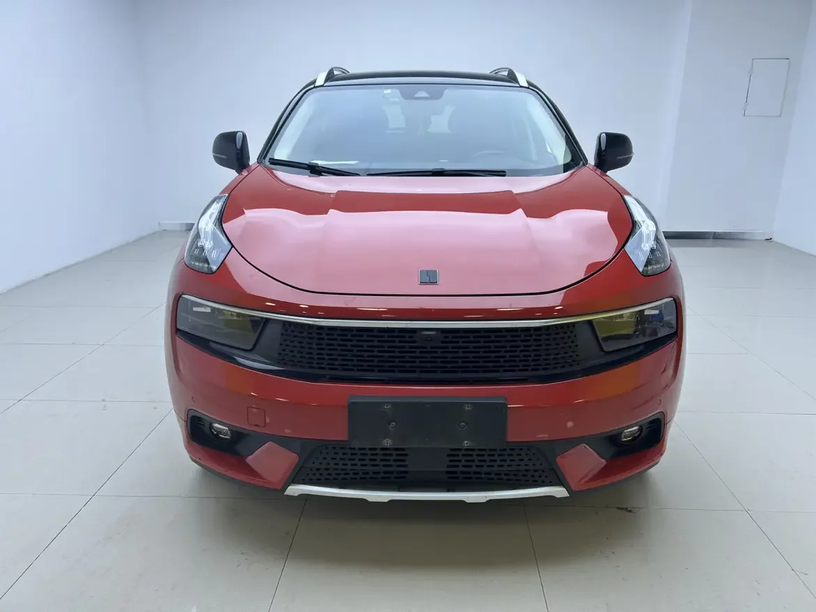 Lynk & Co 01