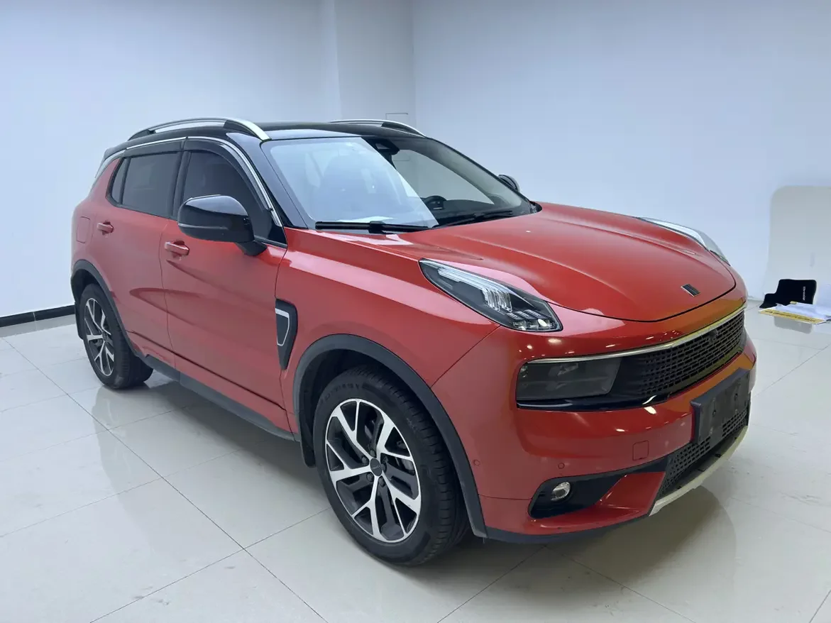Lynk & Co 01