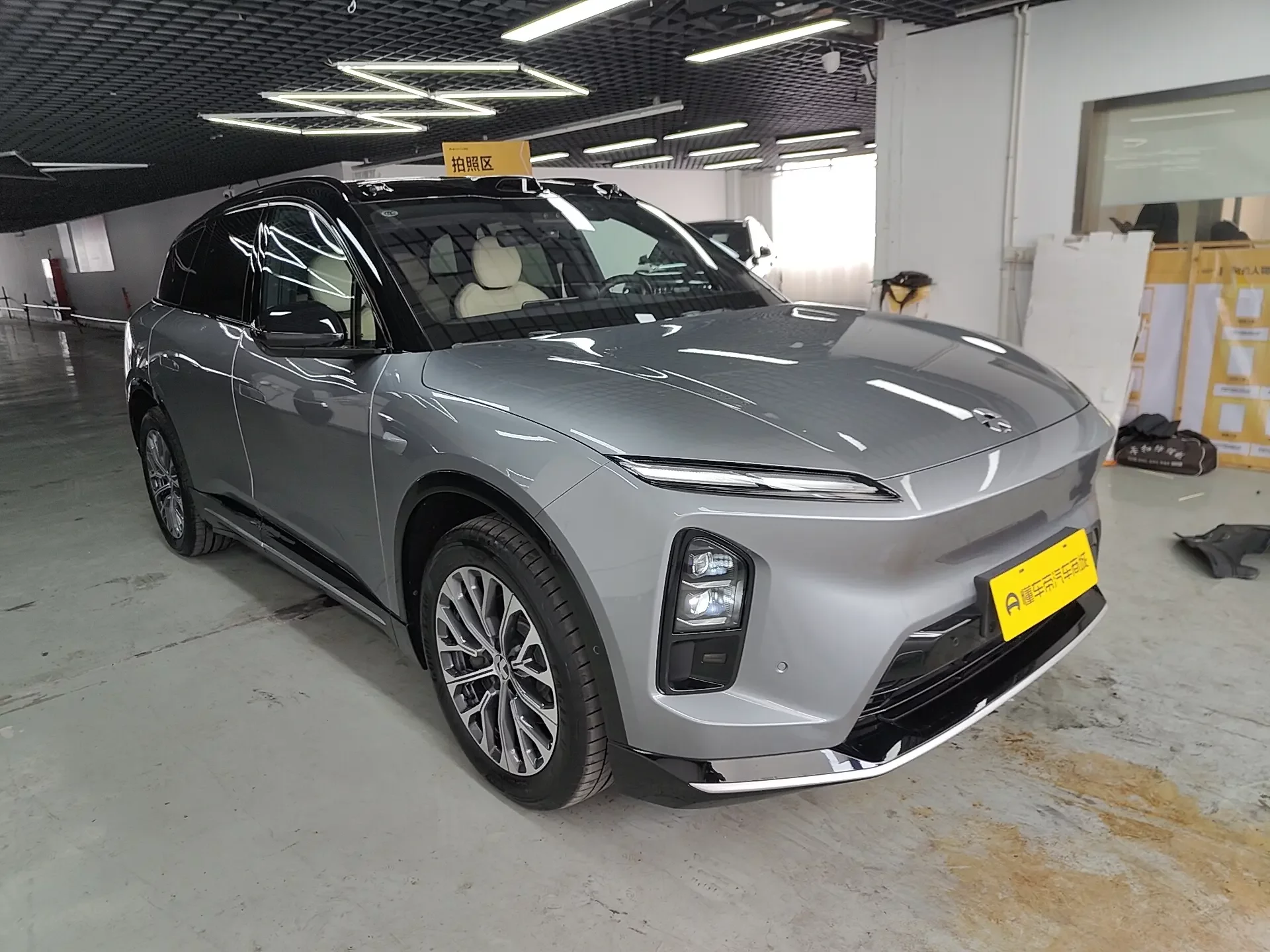 NIO ES6