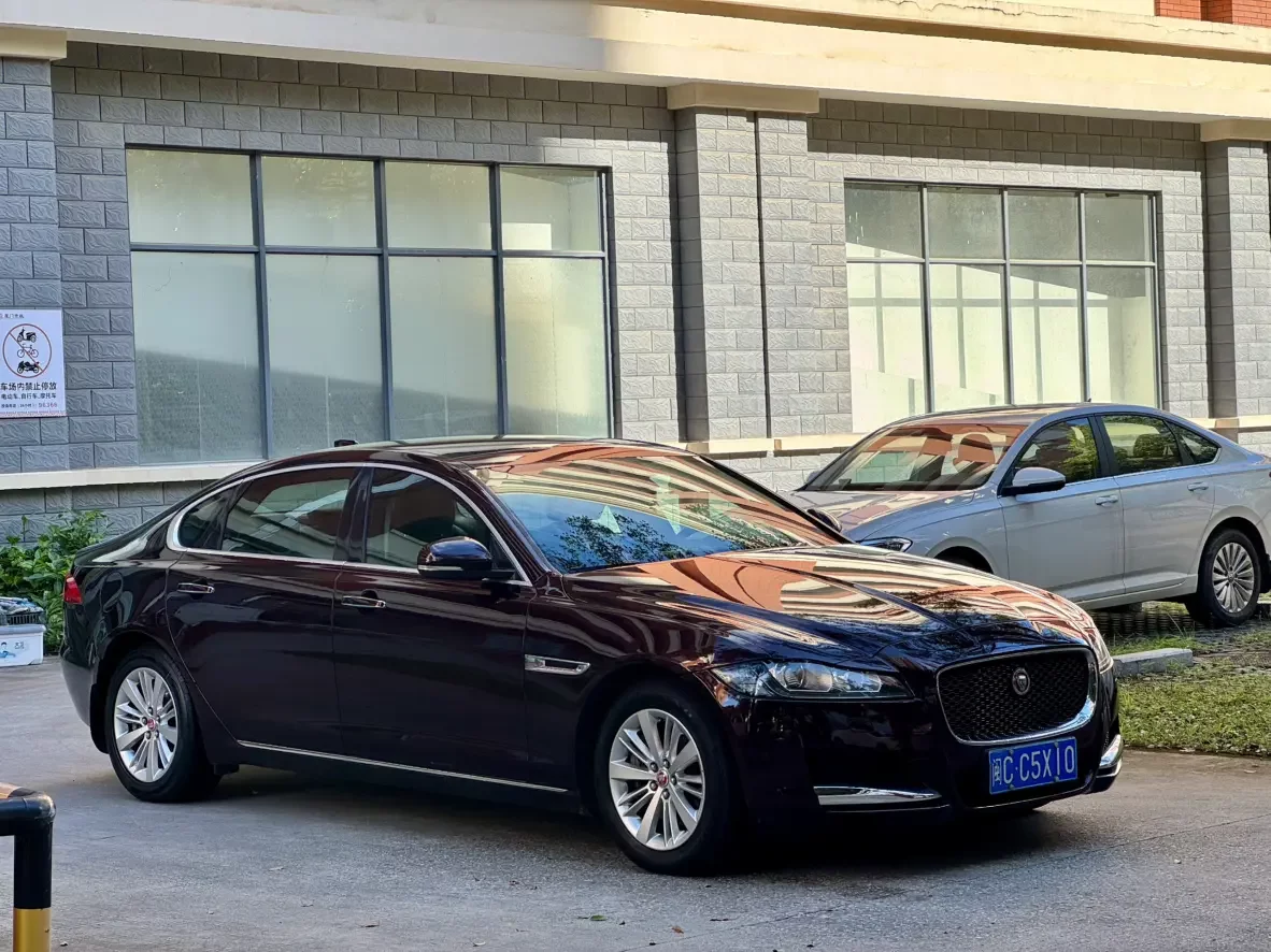 Jaguar XFL