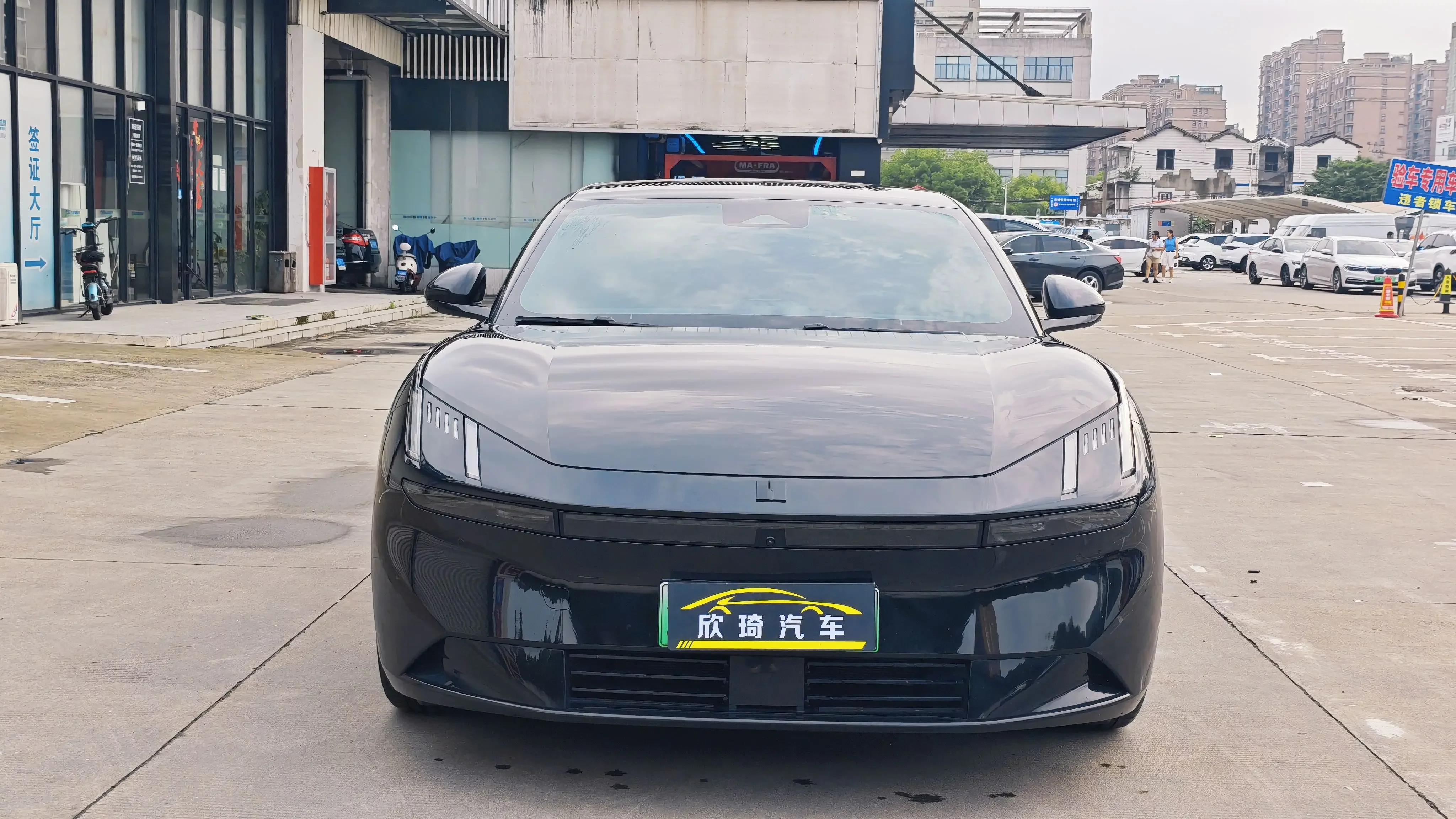Lynk & Co Z10