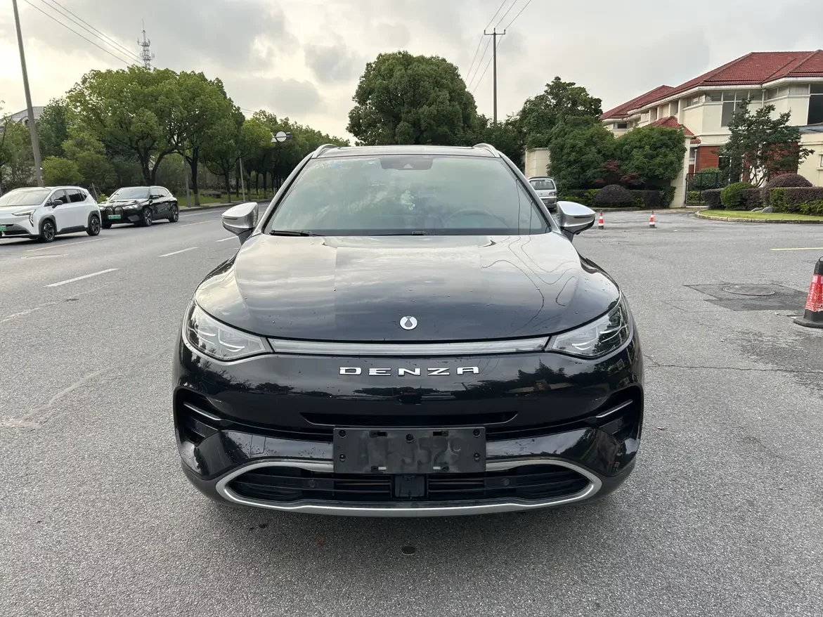 Denza X PHEV