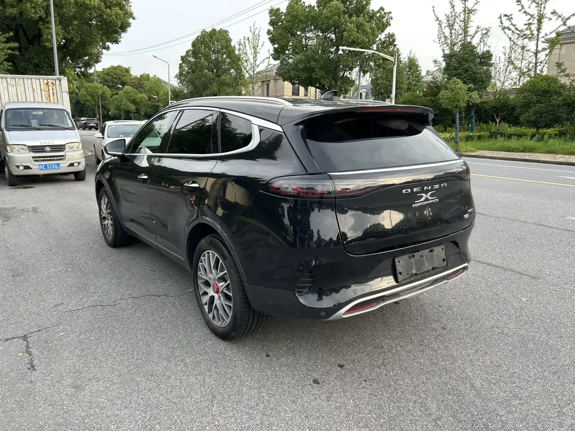 Denza X PHEV