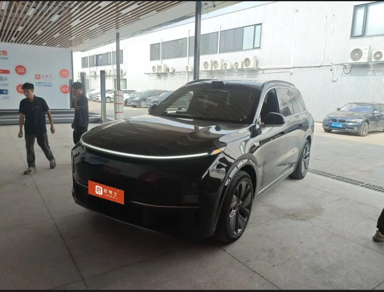 Lixiang L8