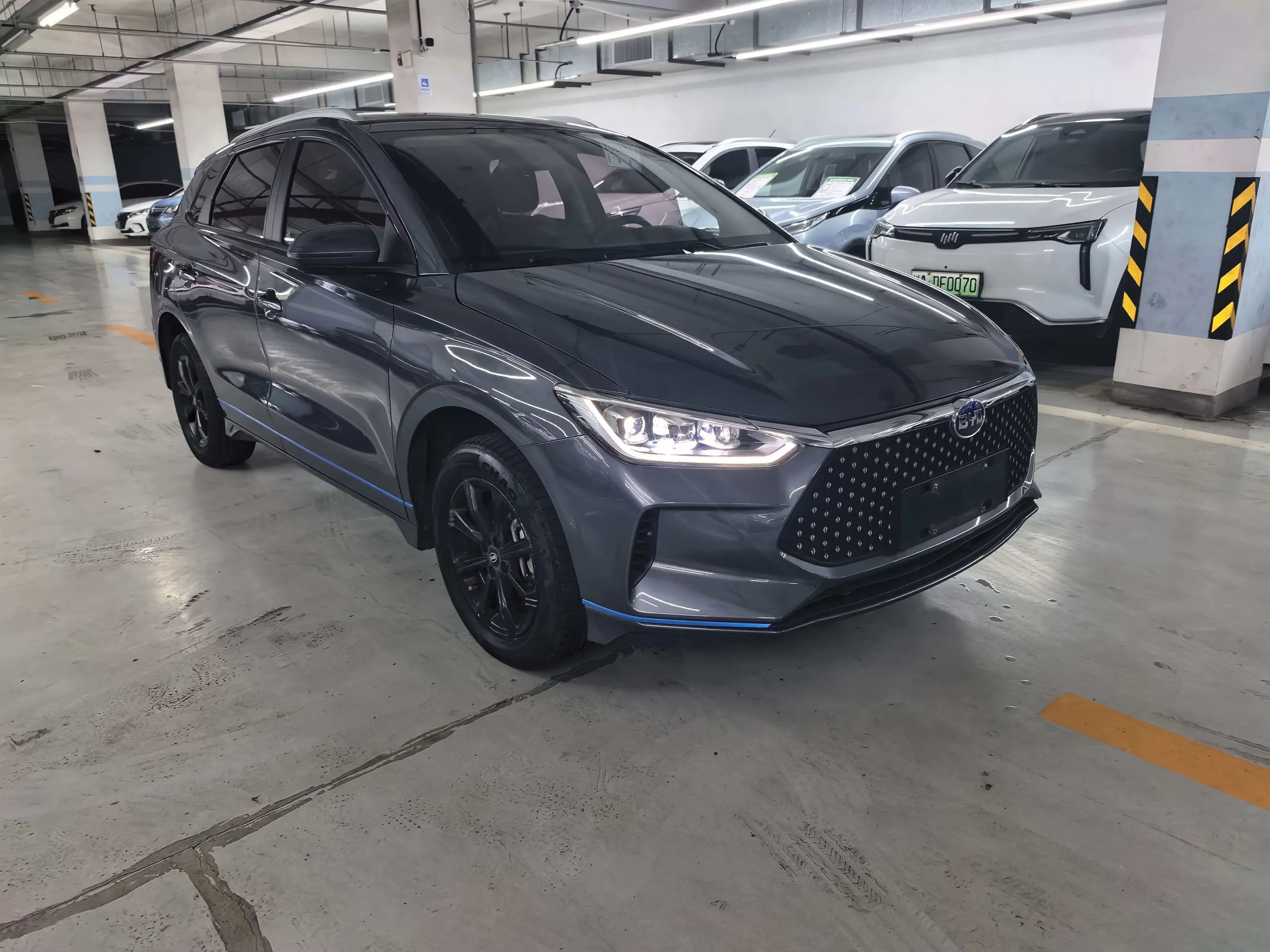 BYD e2