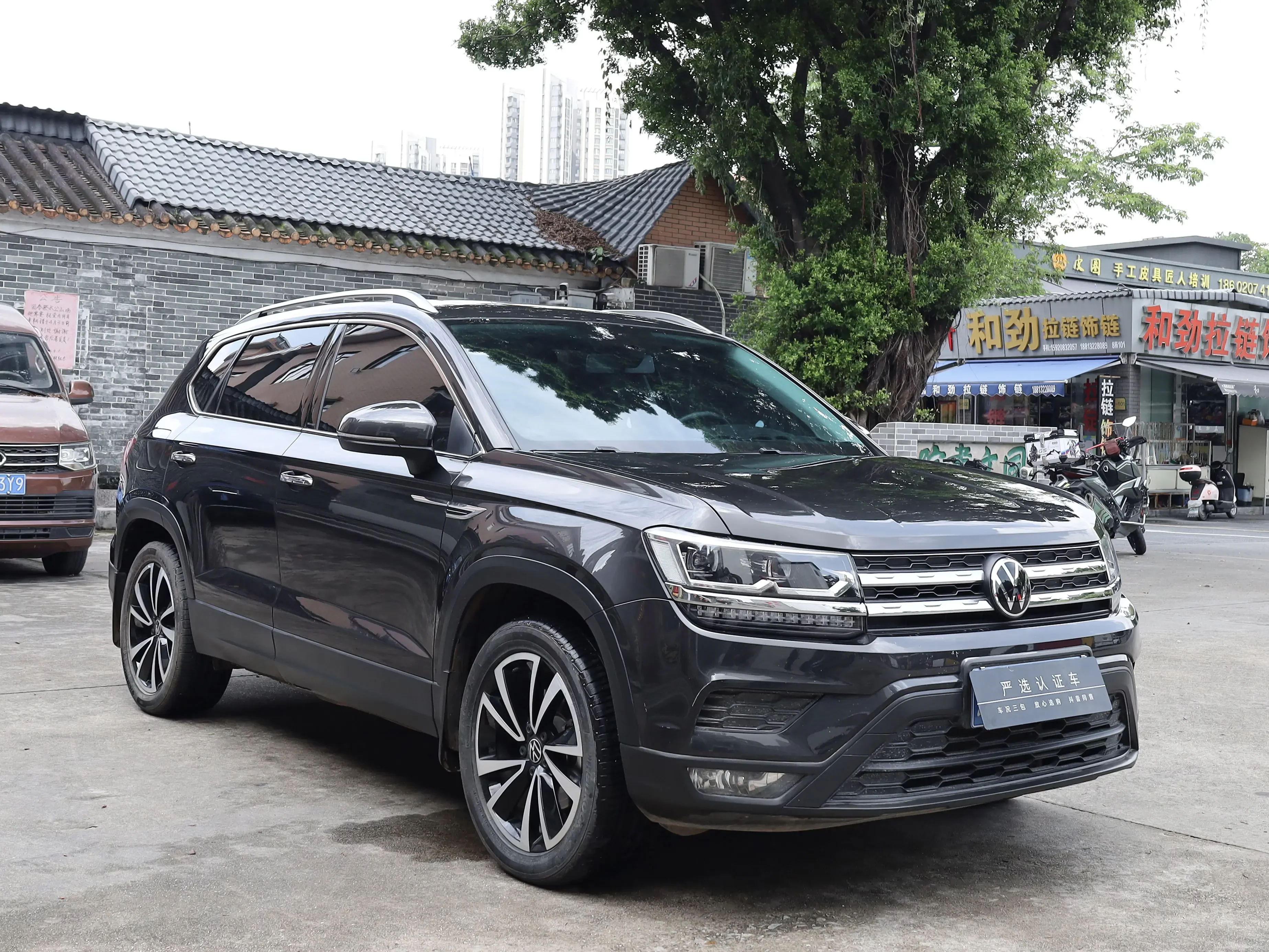 Volkswagen Tharu
