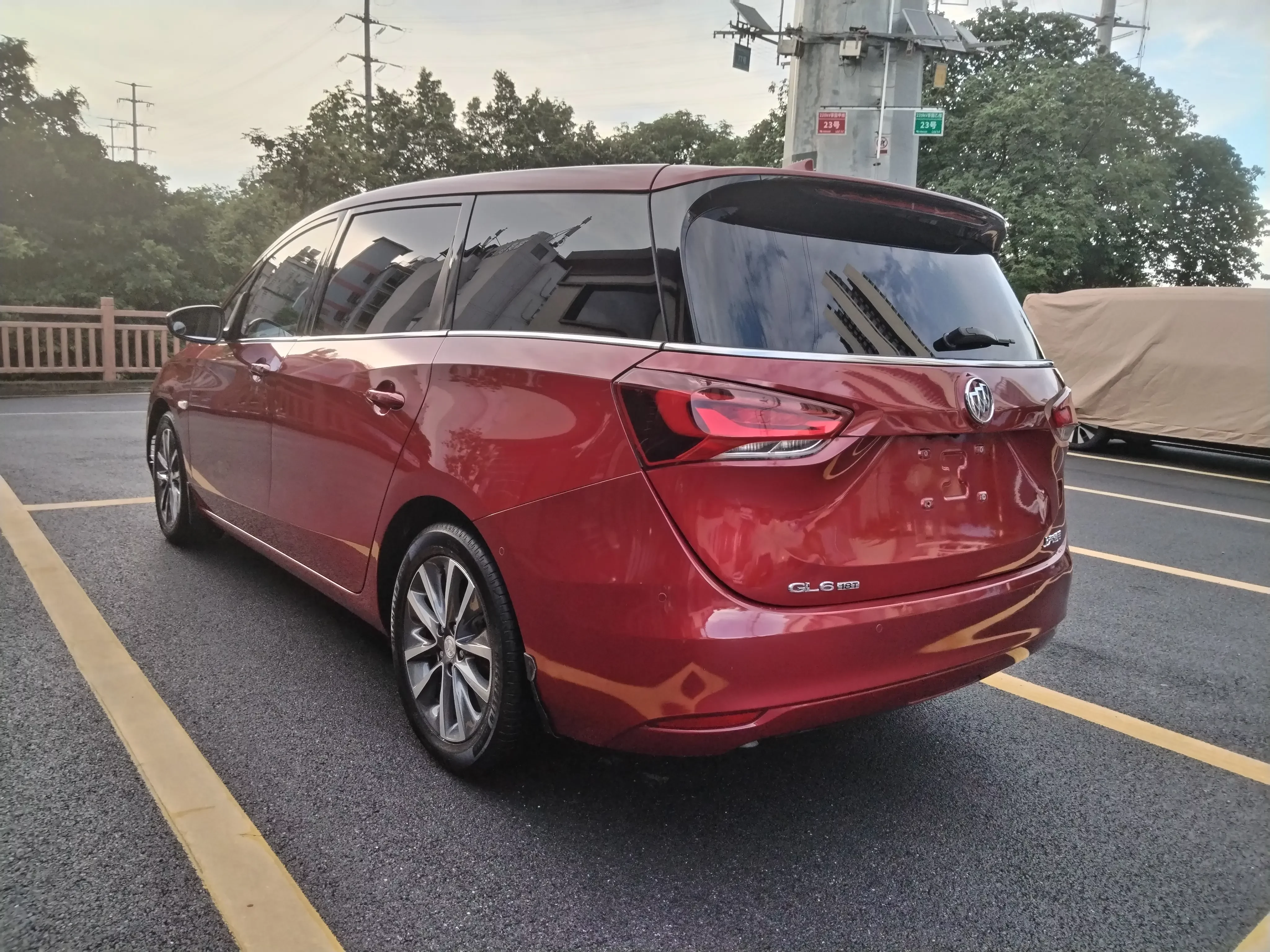 Buick GL6