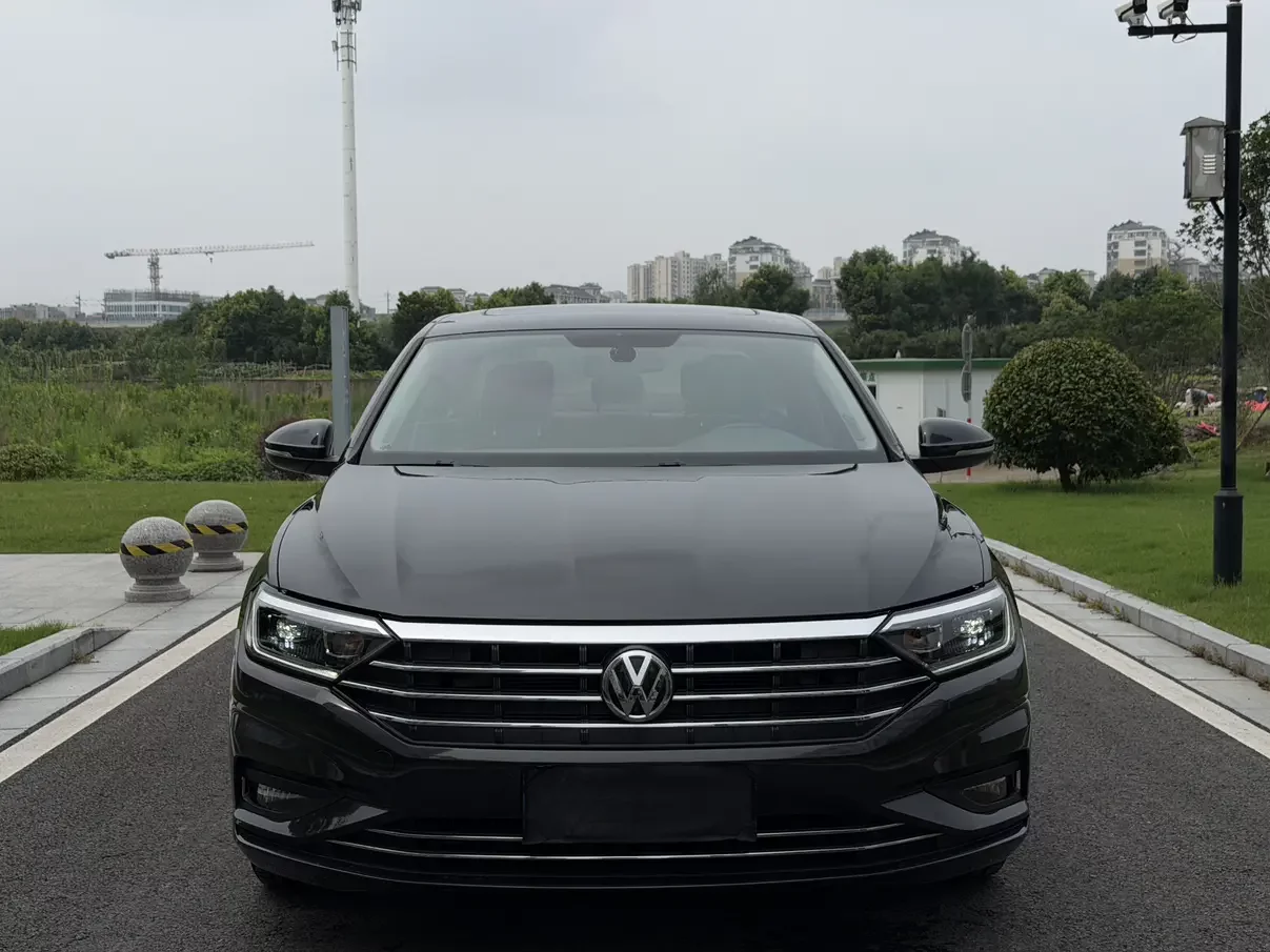 Volkswagen Sagitar