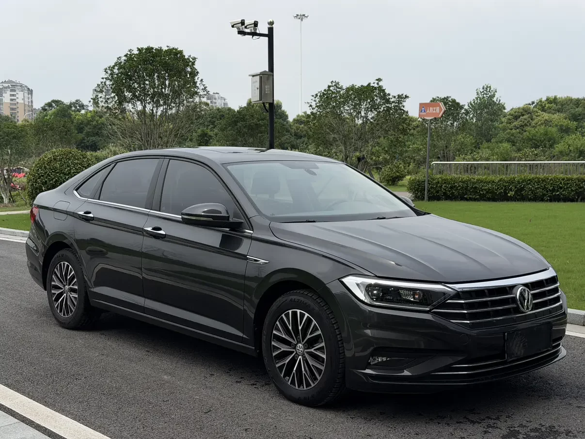 Volkswagen Sagitar