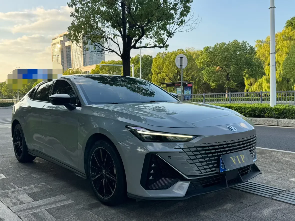 Changan UNI-V