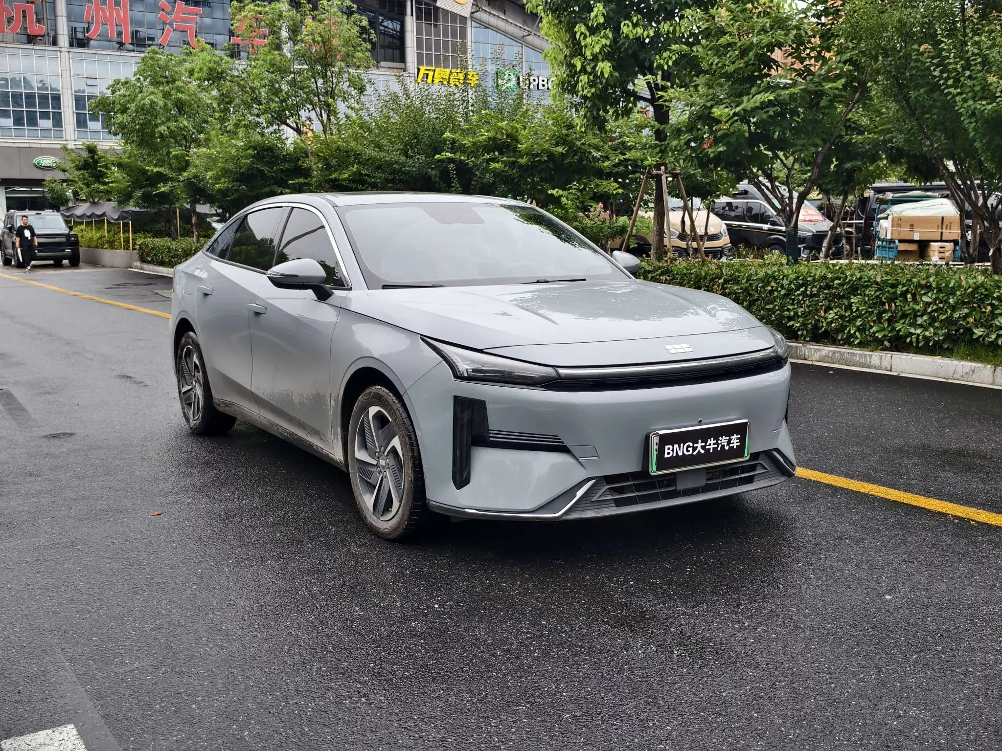 Geely Galaxy L6