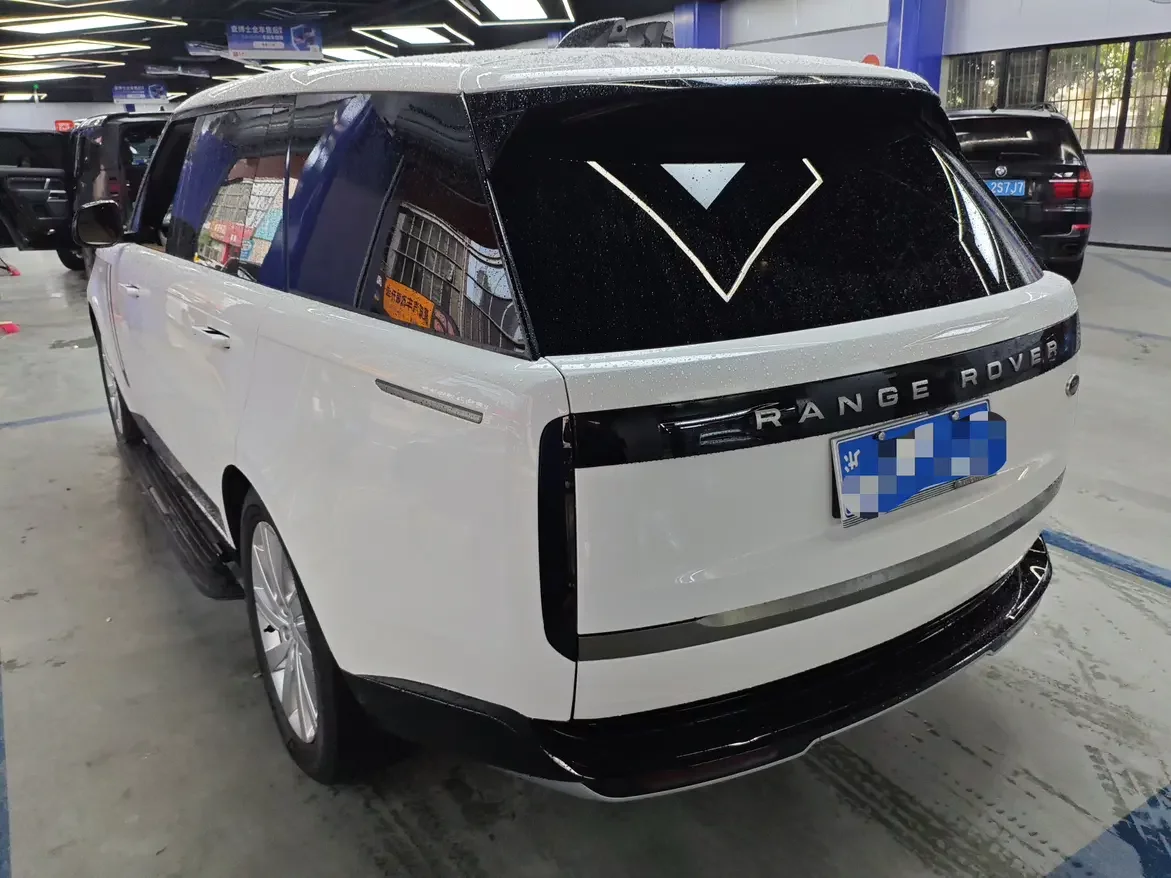 Land Rover range rover