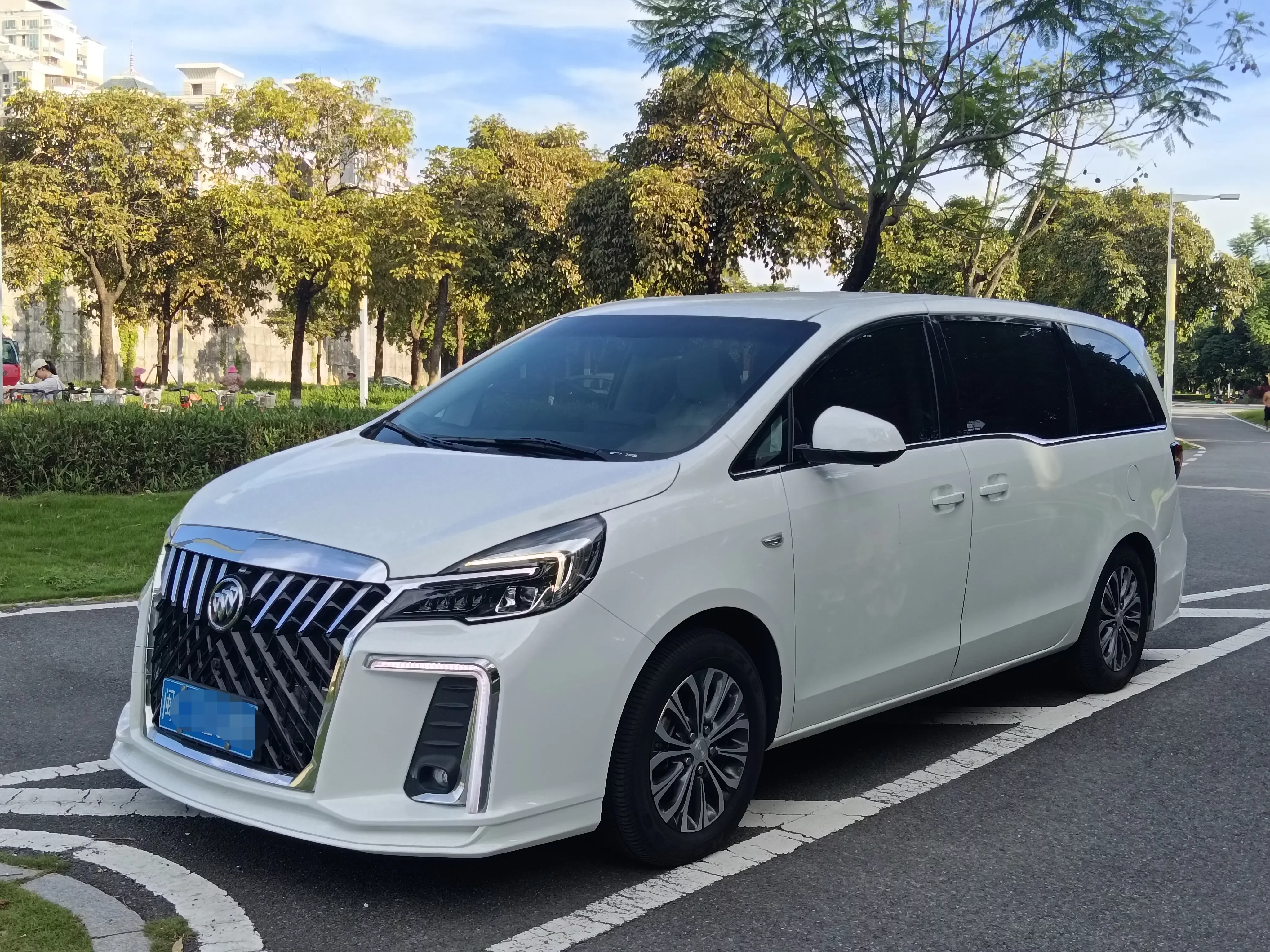 Buick GL8