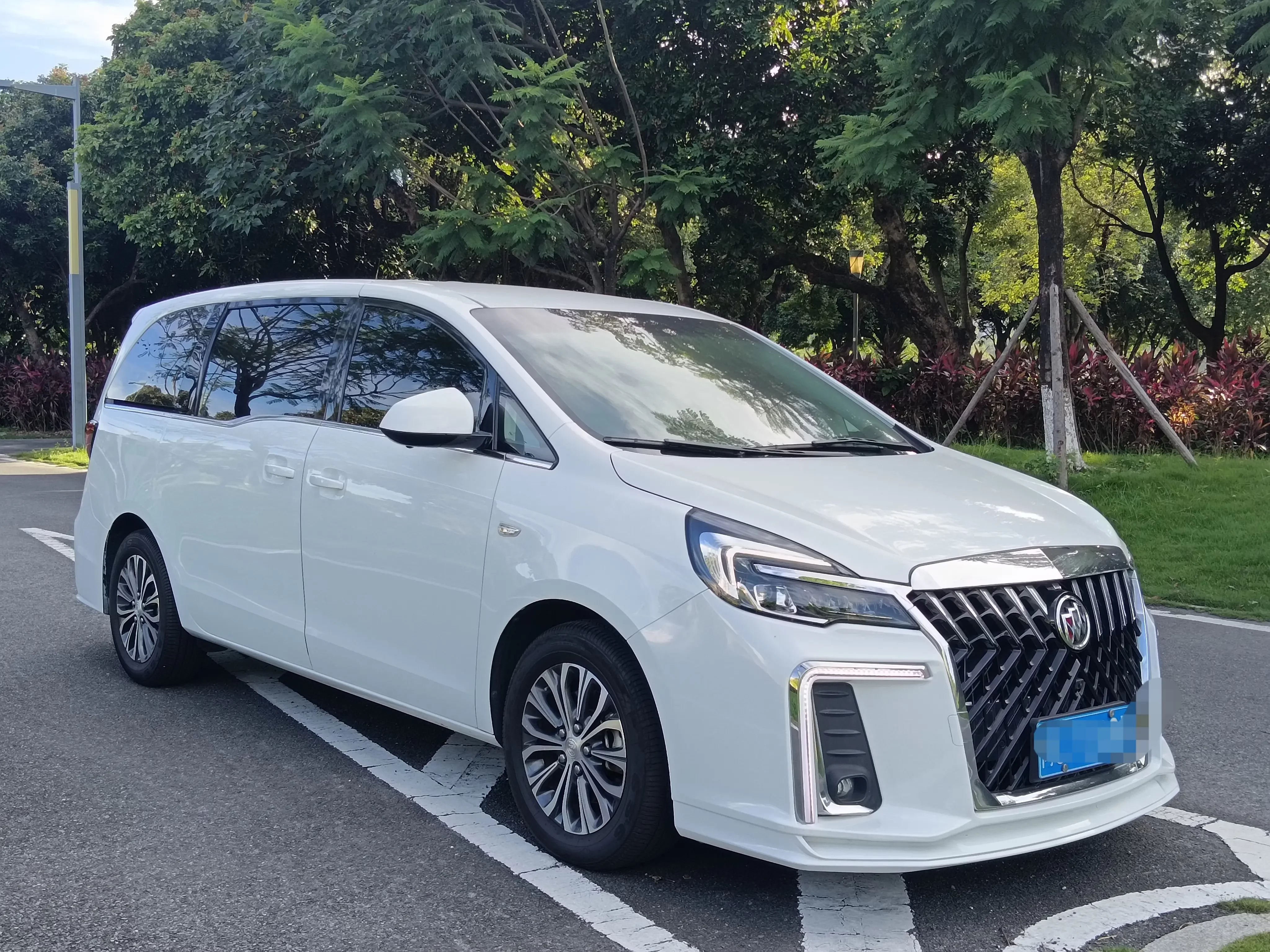 Buick GL8