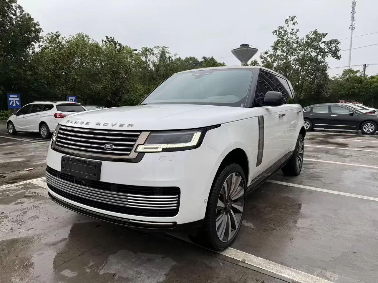 Land Rover range rover