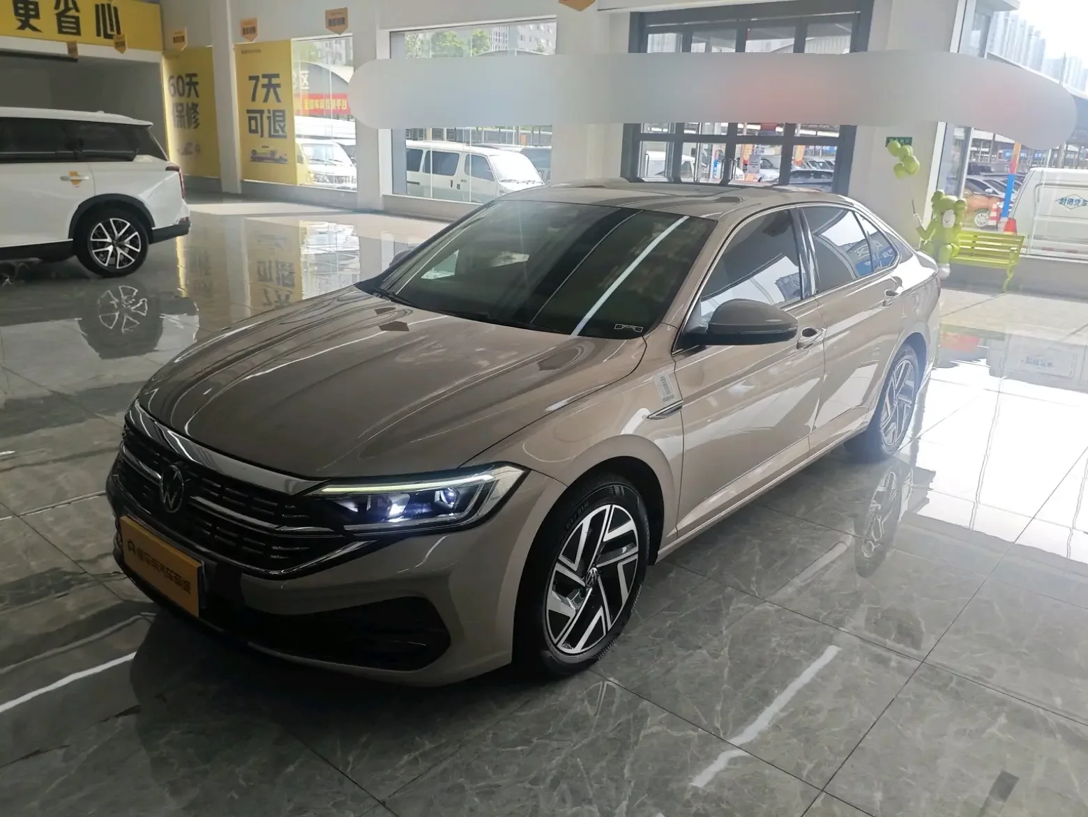 Volkswagen Sagitar