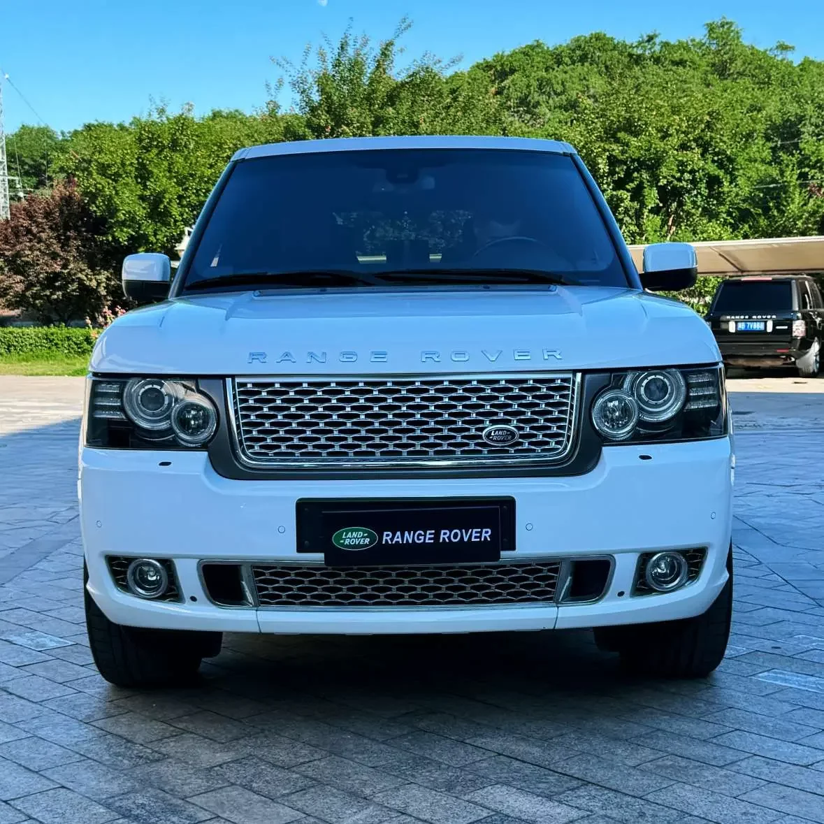 Land Rover range rover