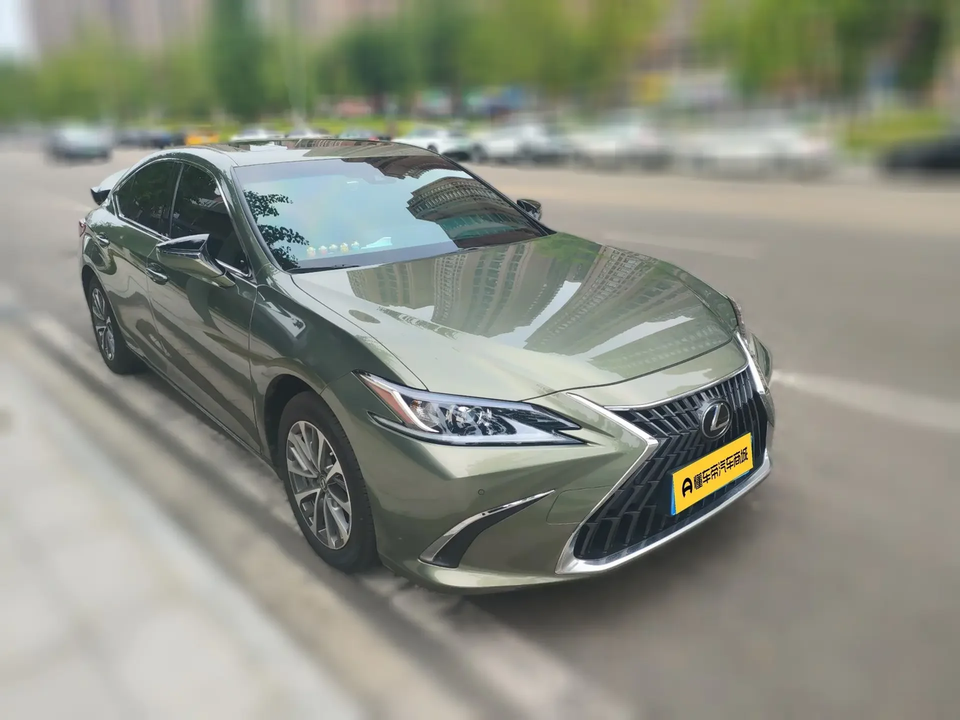 Lexus ES