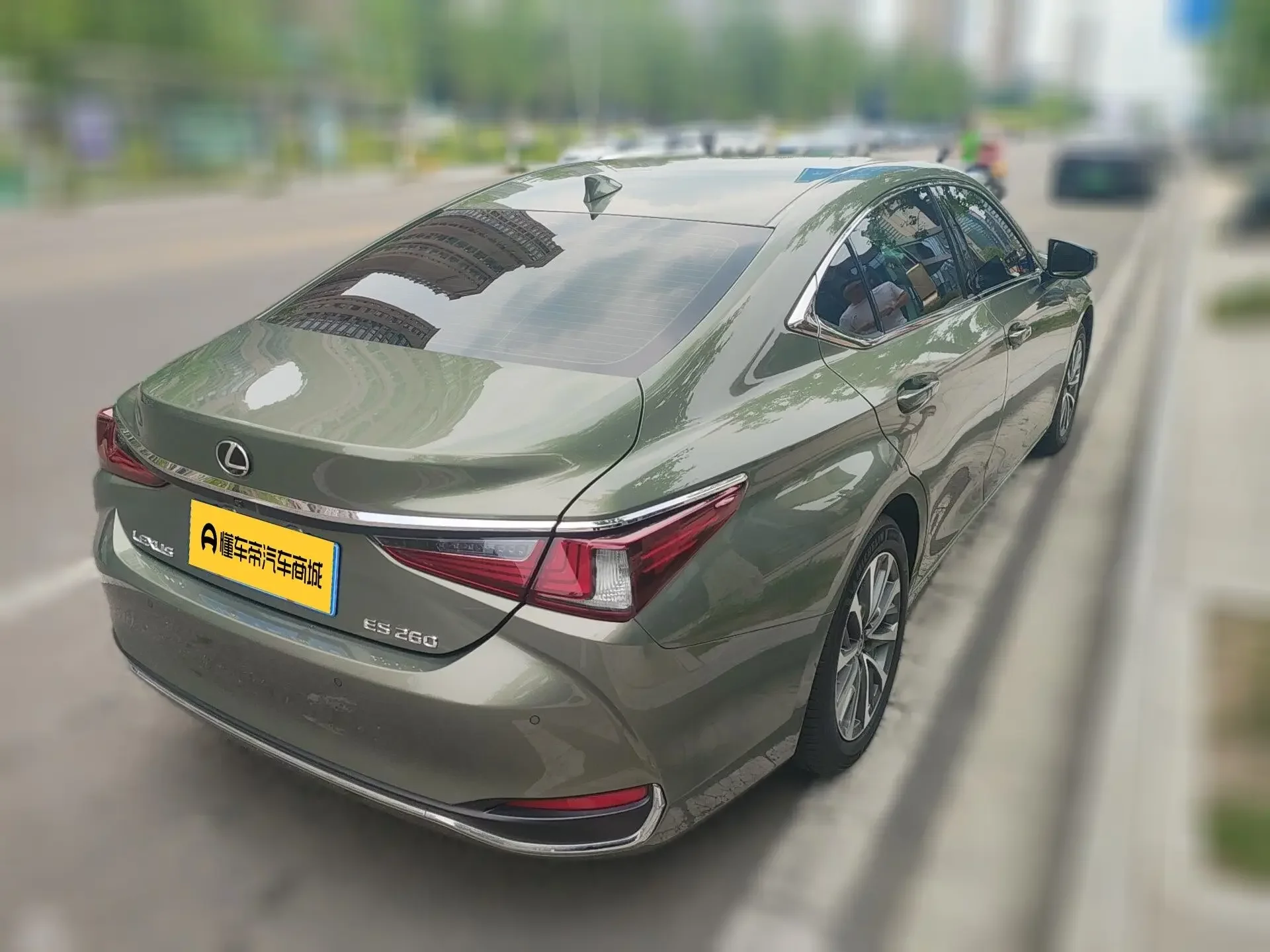 Lexus ES