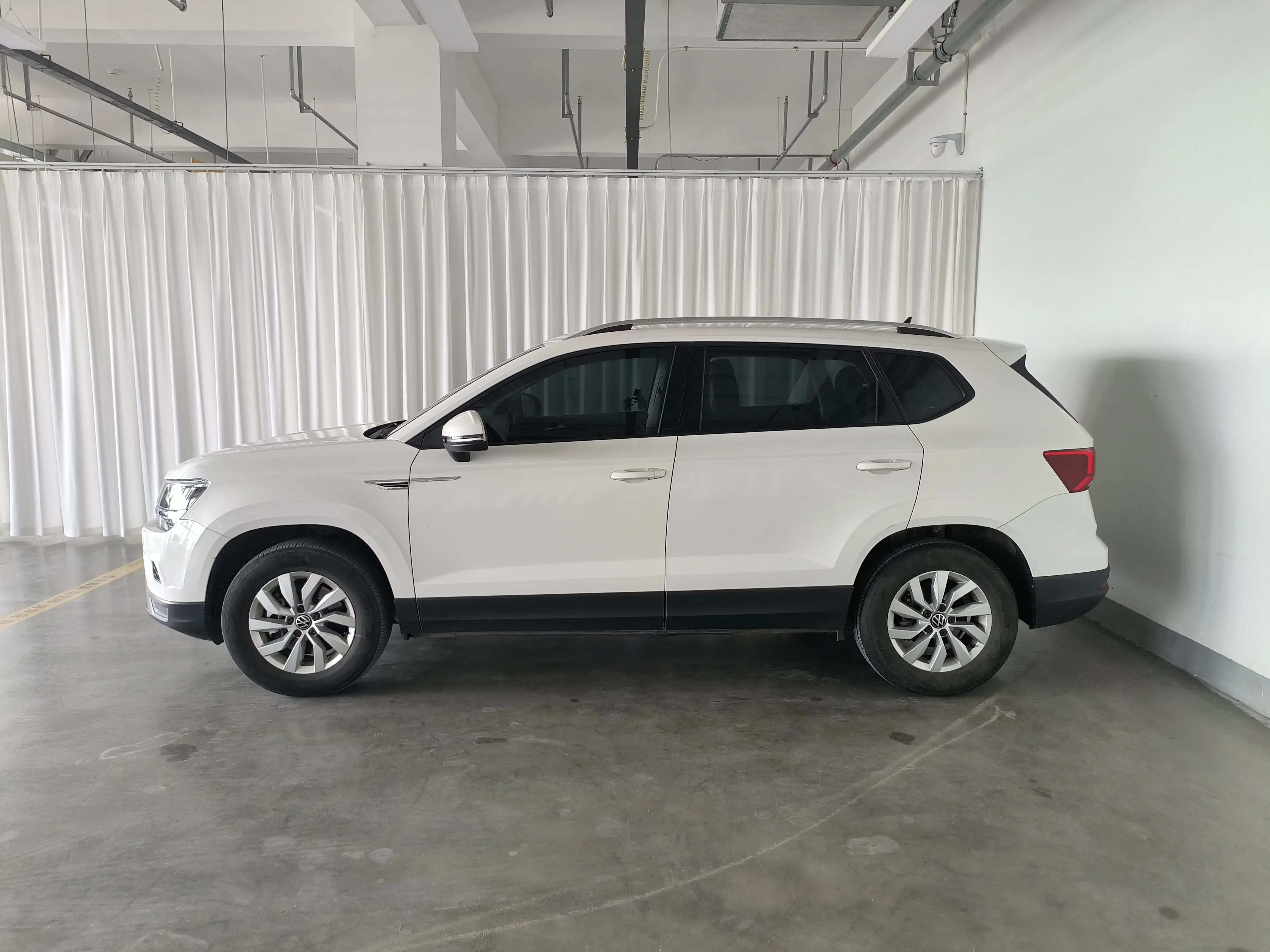 Volkswagen Tharu